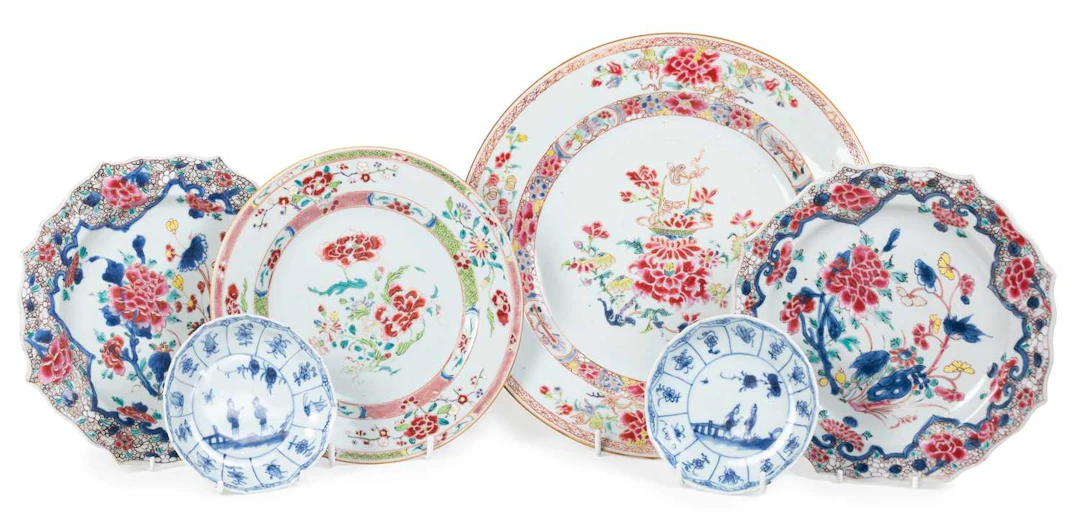 A Chinese Porcelain Dish, Yongzheng/early Qianlong, A Similar Plate