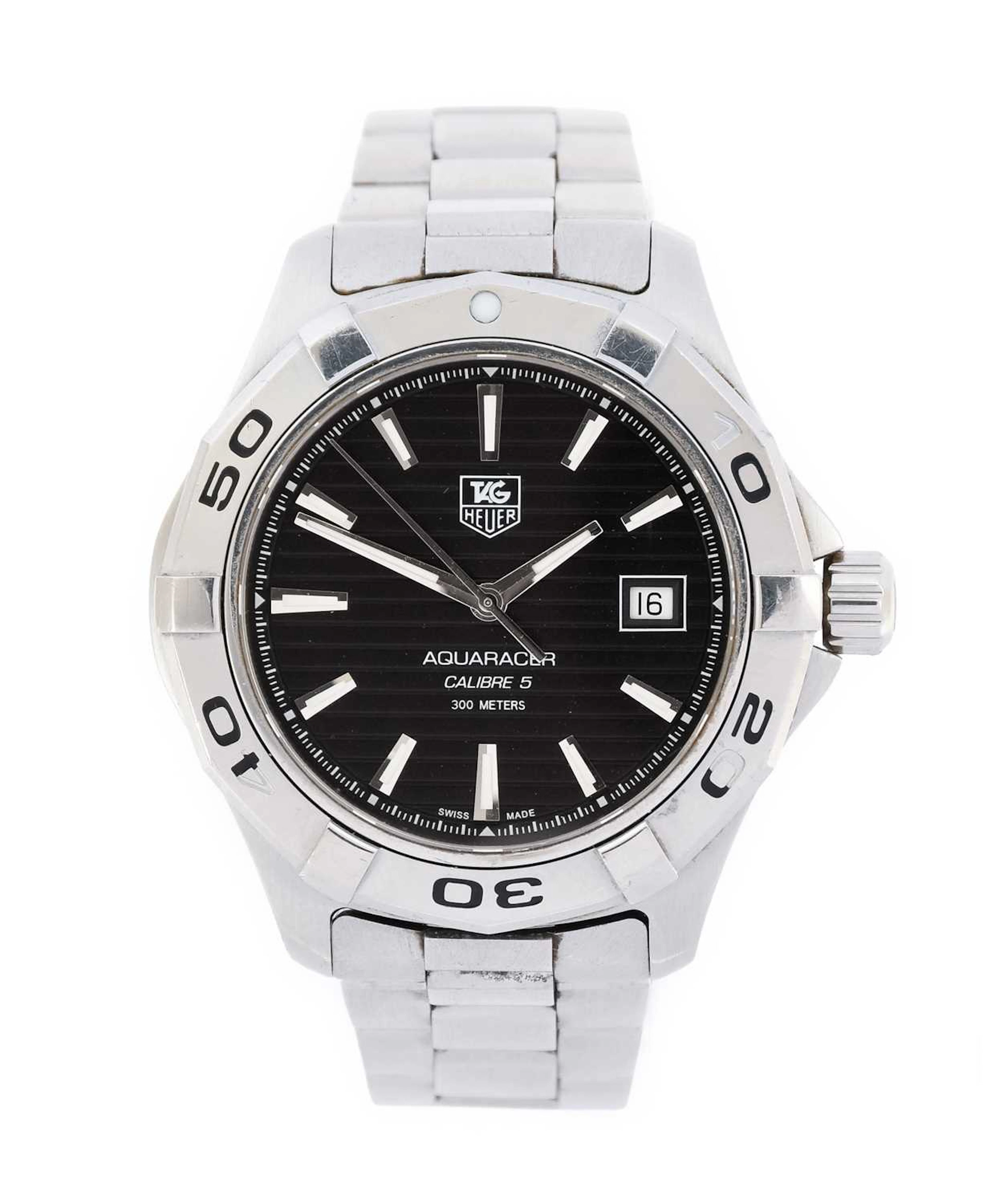 Tag Heuer: A Stainless Steel Automatic Calendar Centre Seconds Wristwatch
