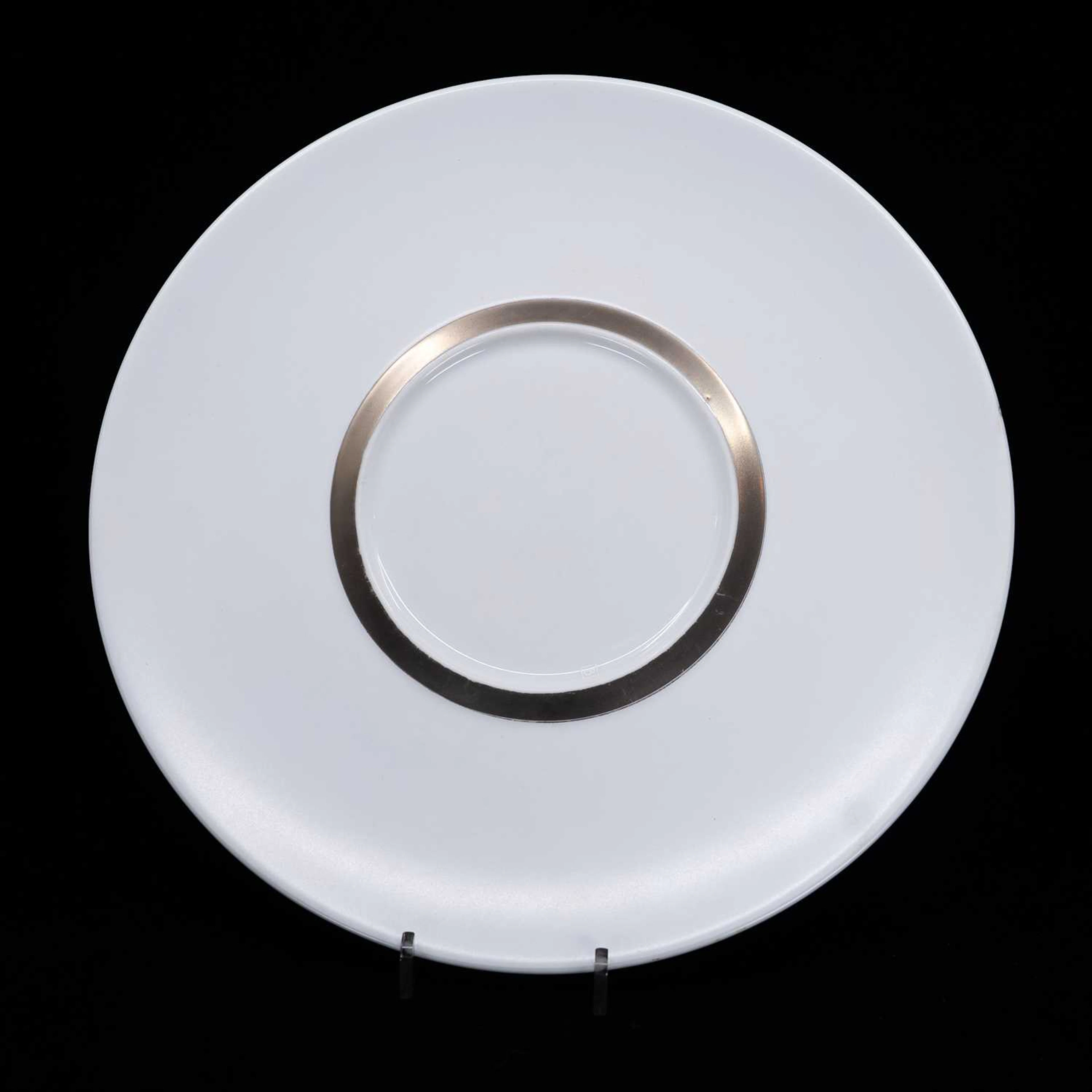Paul Ainsworth at No.6, Large plate by Bernardaud, design: Cronos