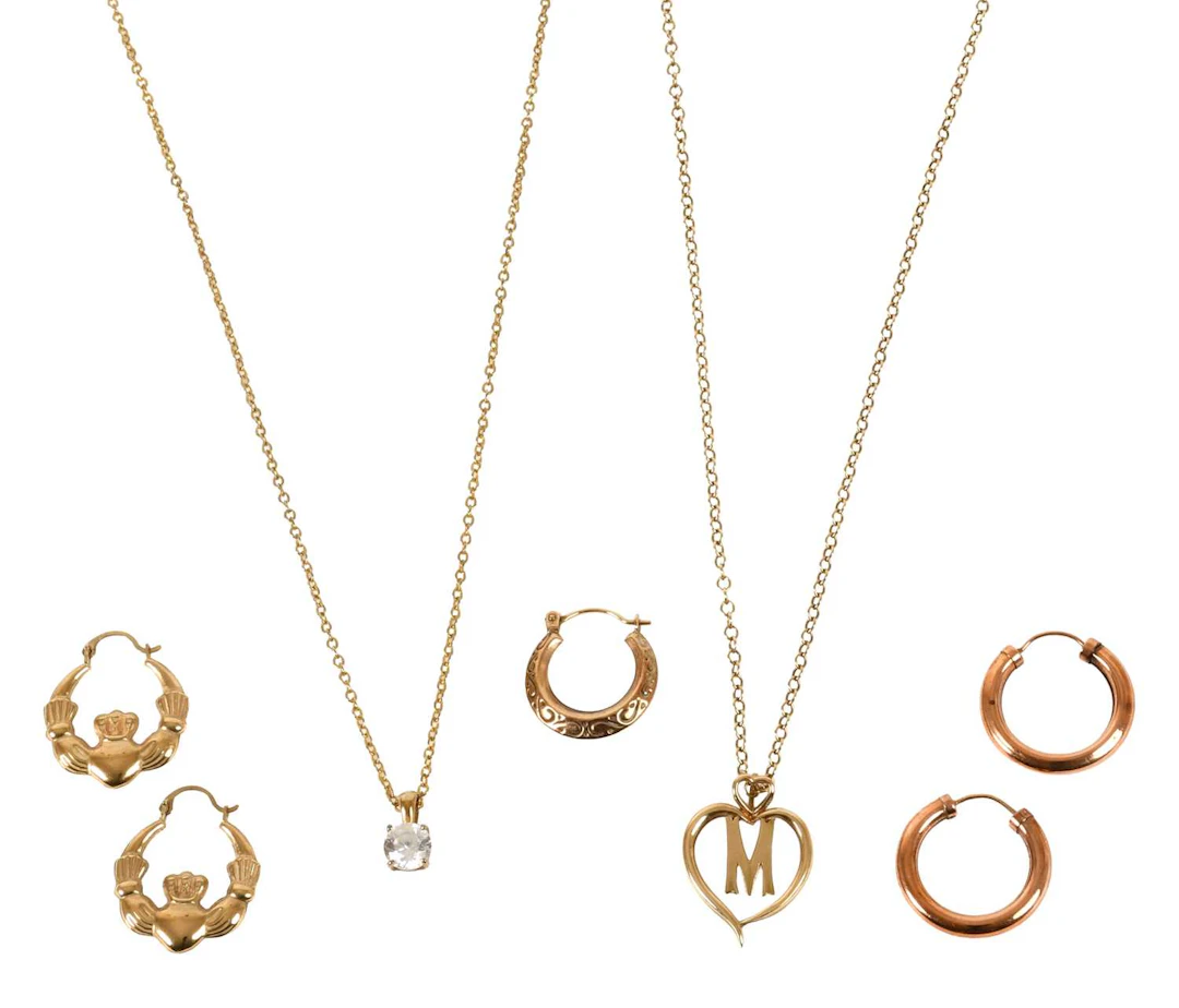 A Small Quantity of Jewellery