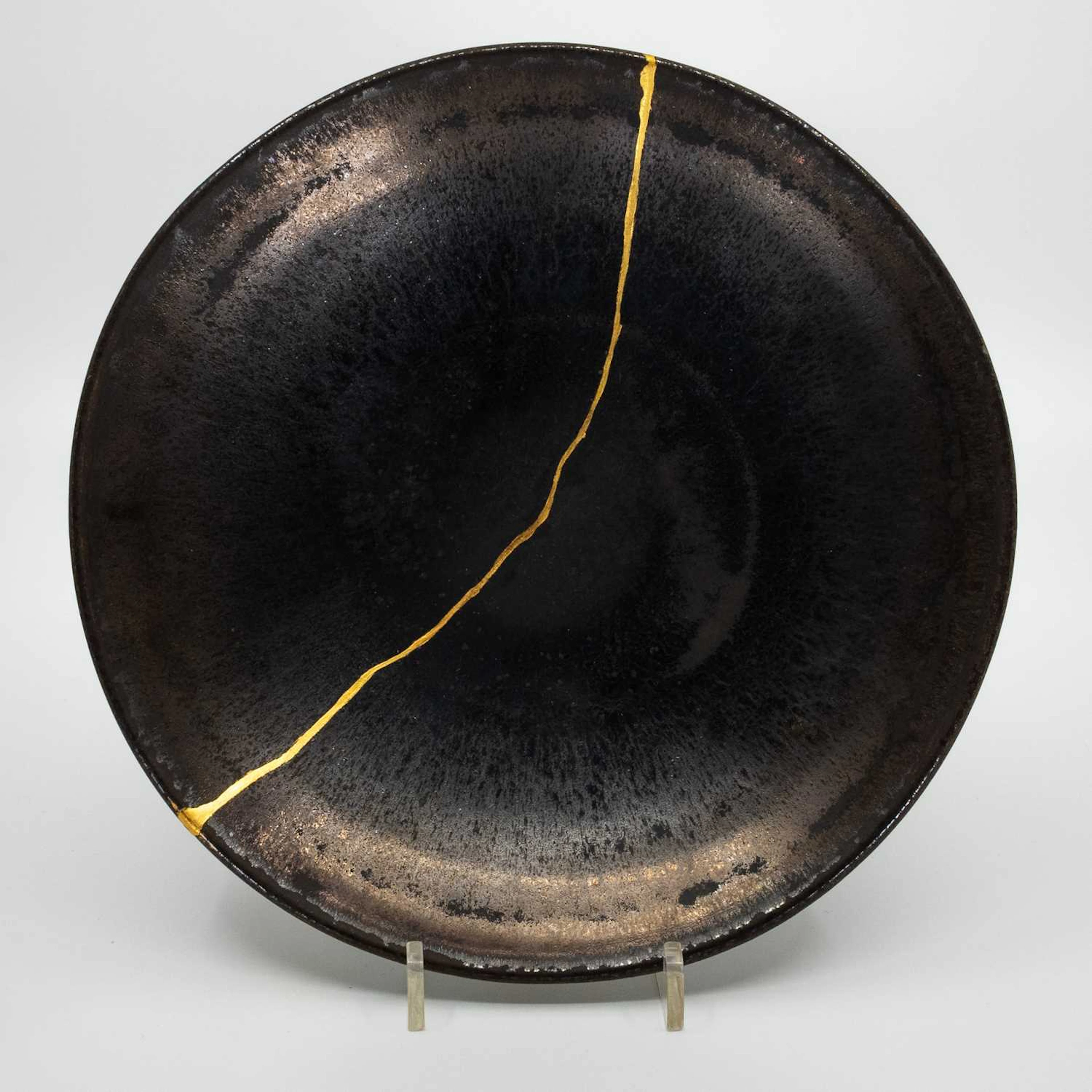 L’Enclume: Plate by Odd Standard, Before registering to bid, please