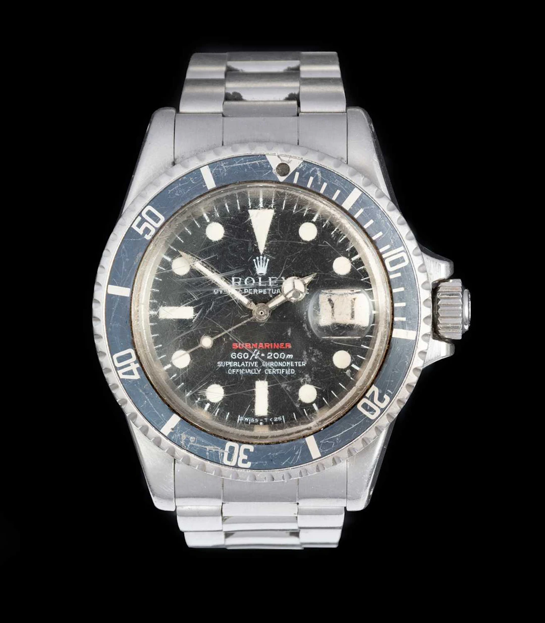 Rolex: A Single Red Line Submariner Automatic Calendar Centre Seconds