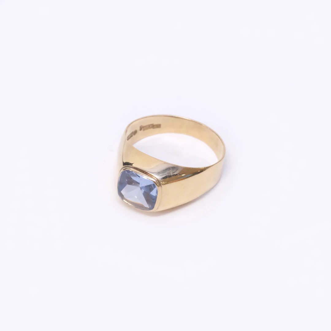 RING MED AKVAMARIN, 18K GULD.
