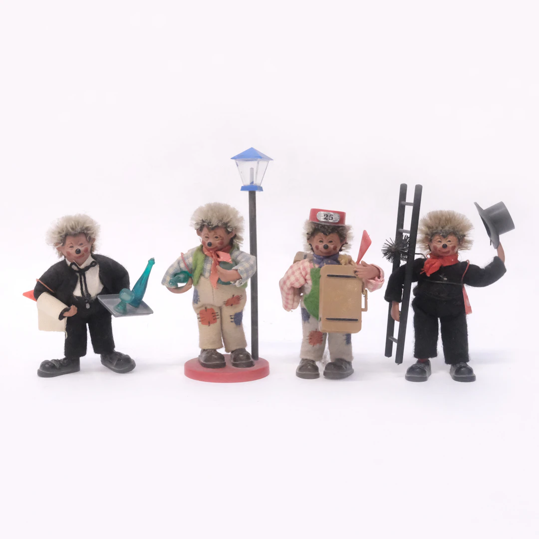 LEKSAKSFIGURER, "MECKI", FYRA STYCKEN.