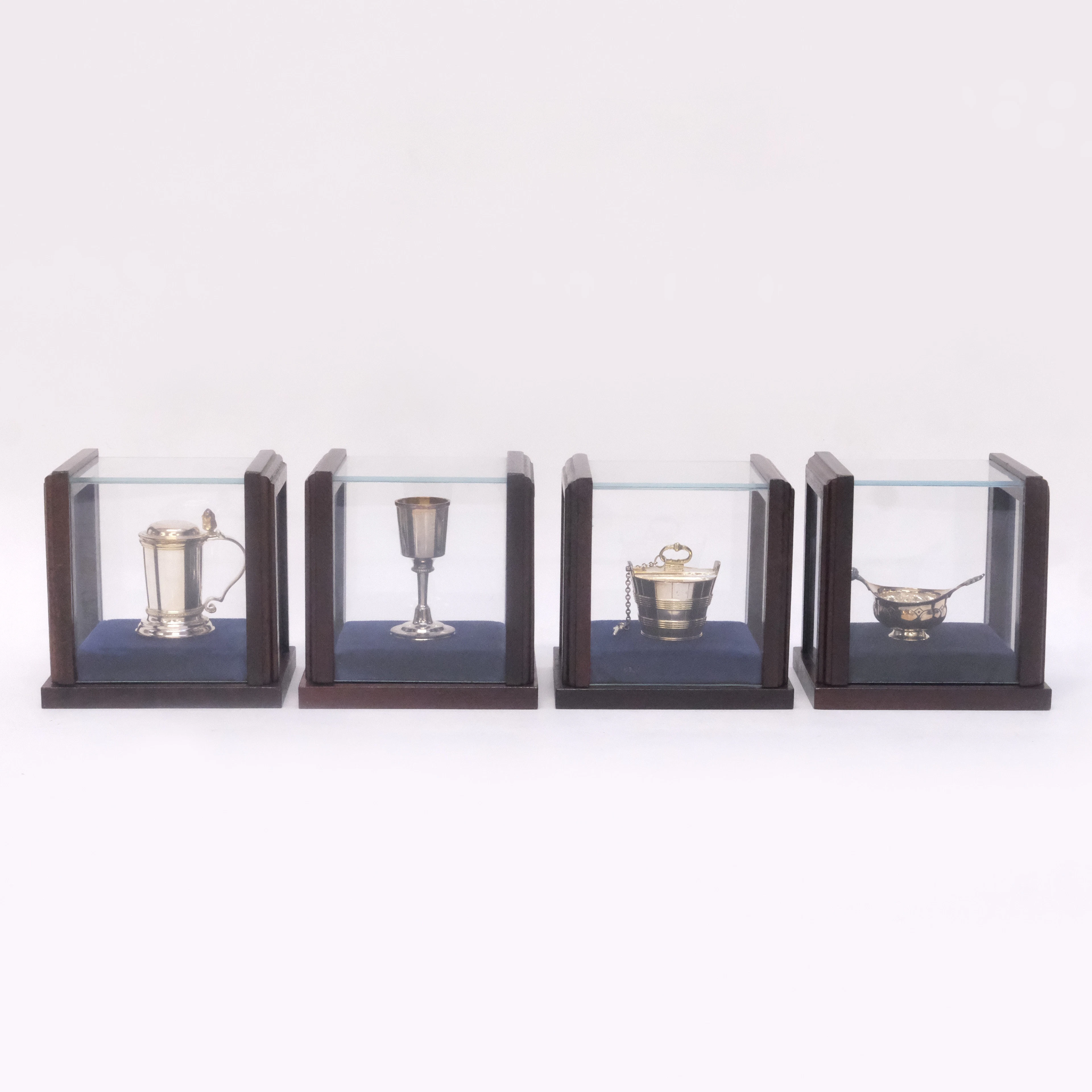MINIATYRER, DEN SVENSKA SILVERSKATTEN, SILVER, FYRA STYCKEN.