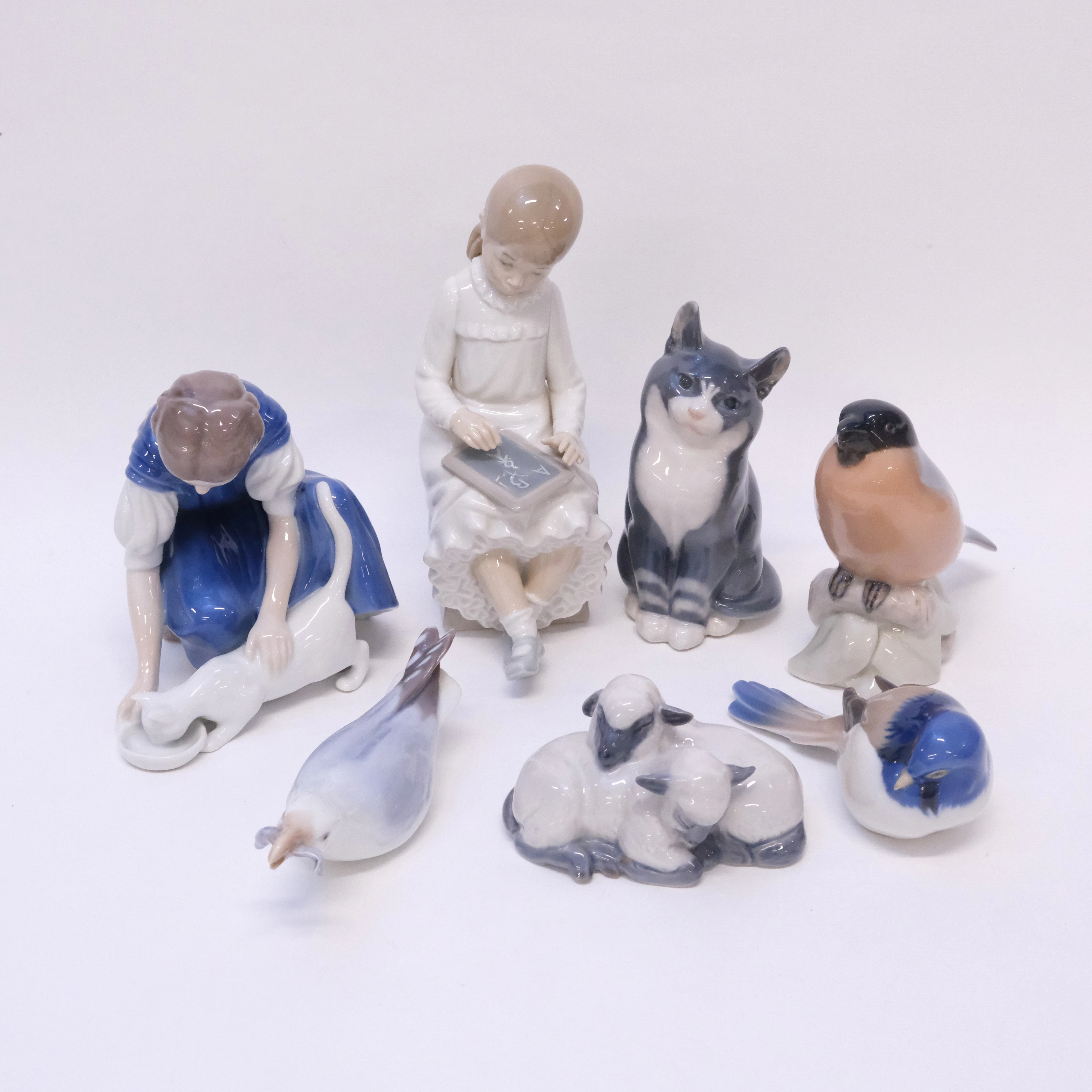 SJU FIGURINER, ROYAL COPENHAGEN, NAO OCH BING & GRÖNDAHL.