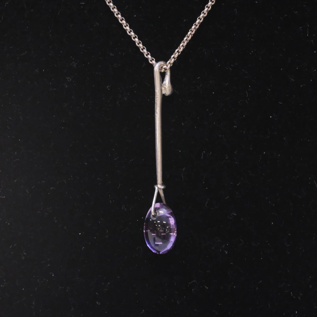 VIVIANNA TORUN BÜLOW-HÜBE. HÄNGE, "DEW DROP" MED HALSKEDJA, GEORG JENSEN.