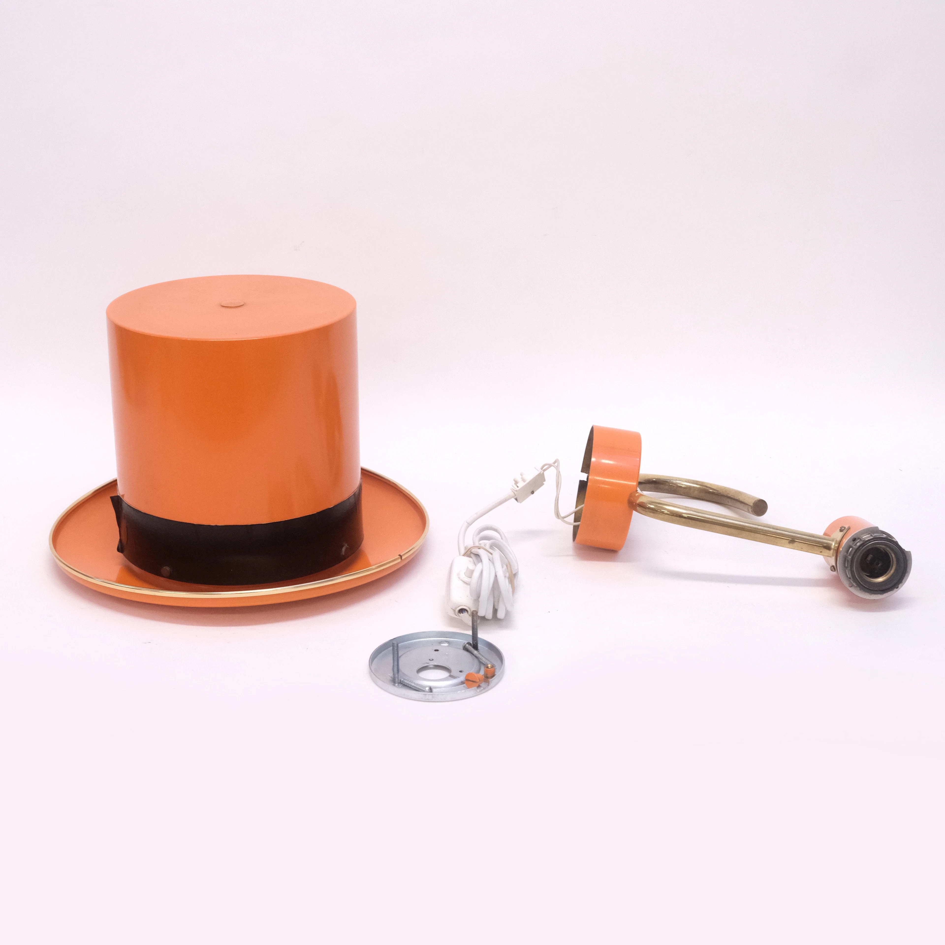 HANS - AGNE JAKOBSSON. VÄGGLAMPA " HATT ", 1970 TAL.