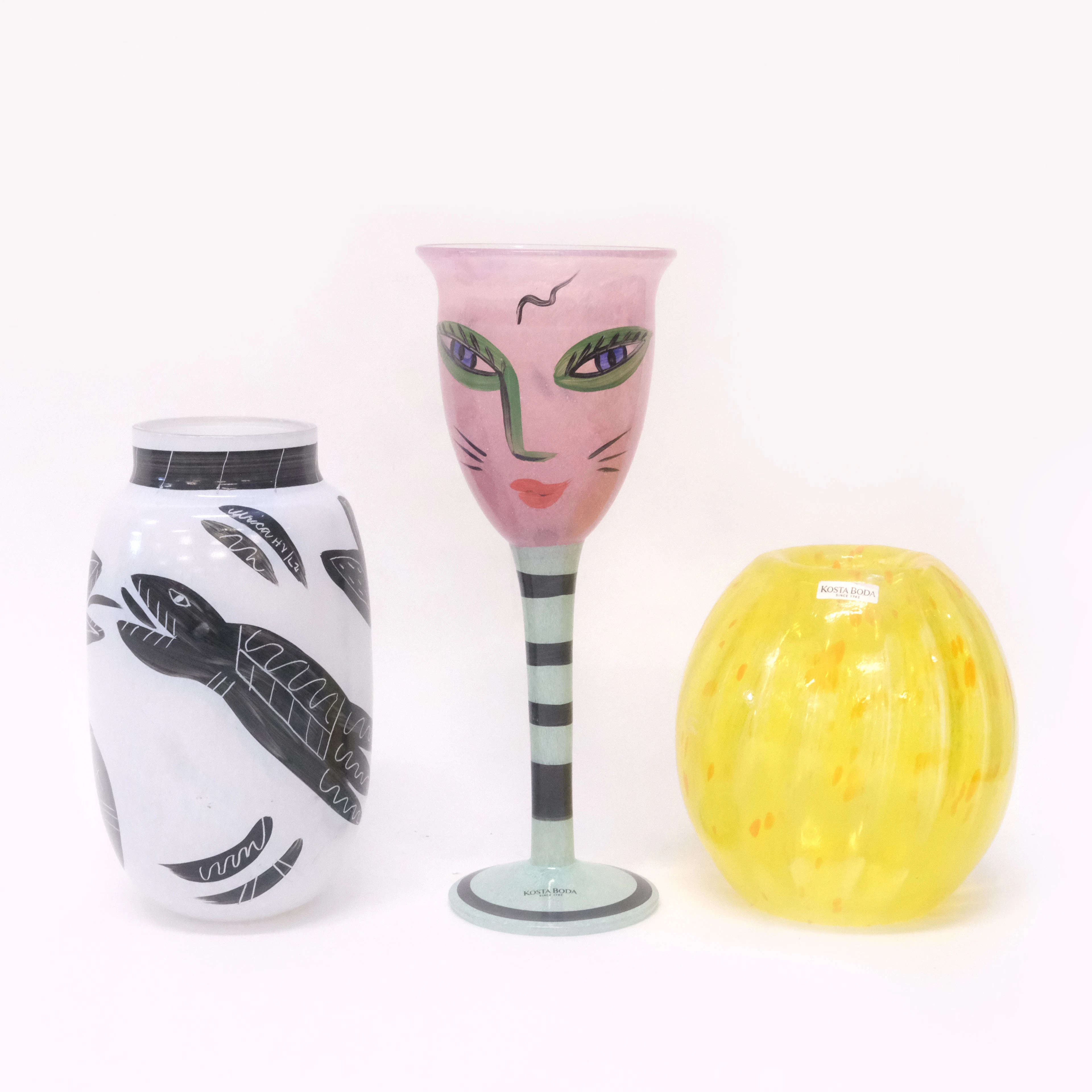 ULRICA HYDMAN-VALLIEN. VAS OCH POKALGLAS SAMT LJUSLYKTA, GUNNEL SAHLIN