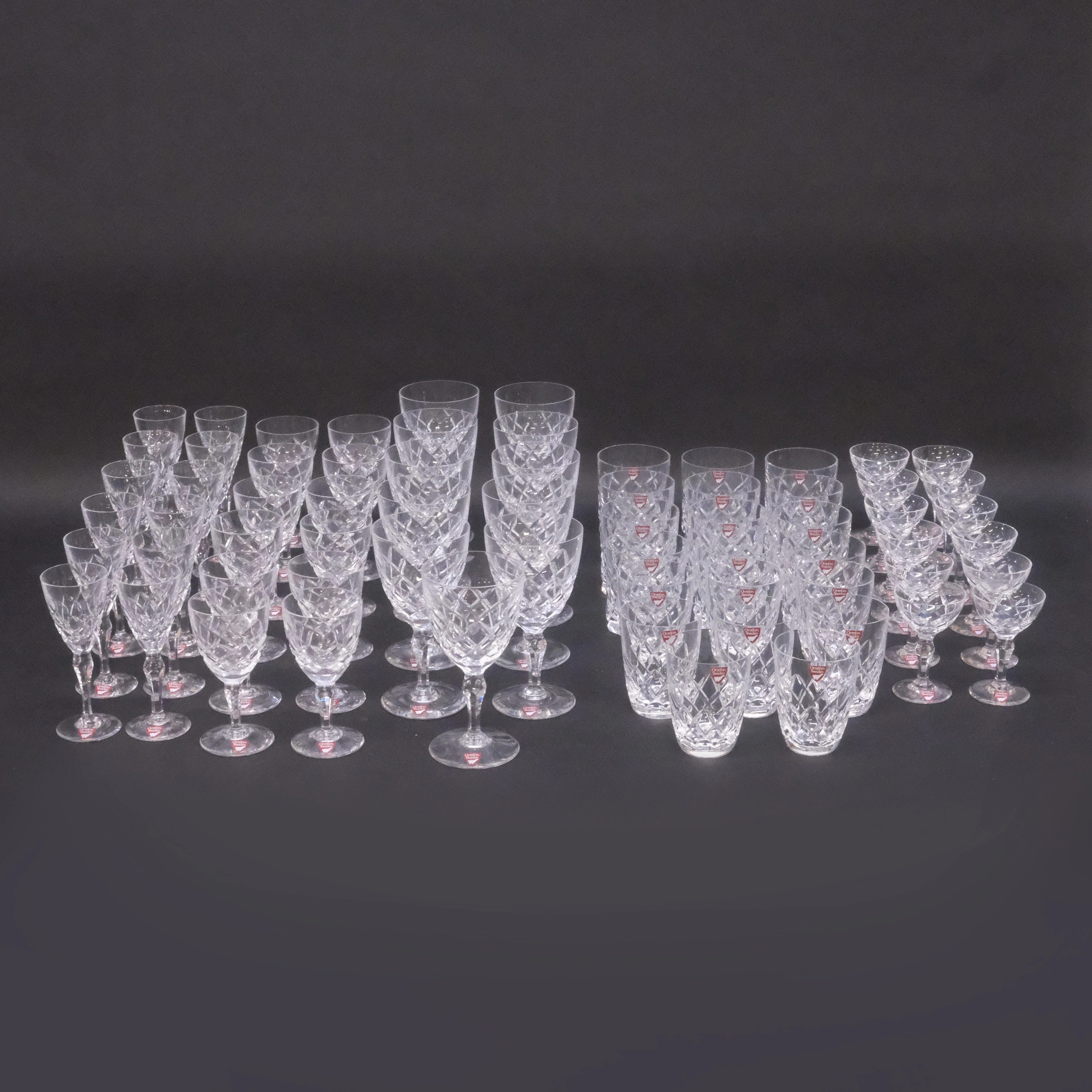 GUNNAR CYRÉN. GLASSERVIS, "KAROLINA", ORREFORS, 67 DELAR.