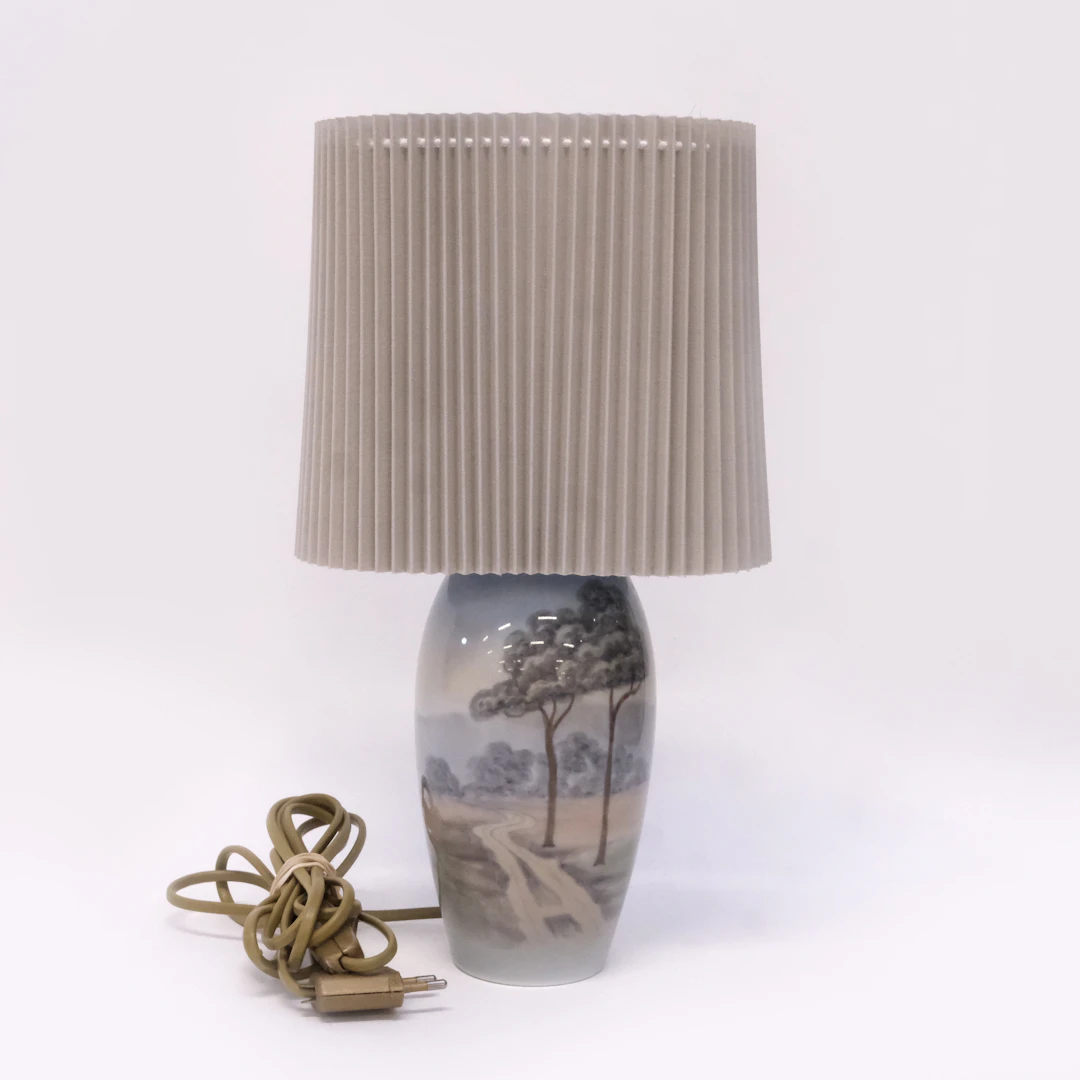 BORDSLAMPA, BING & GRÖNDAHL SAMT SKÄRM, FIRMA SVENSKT TENN.