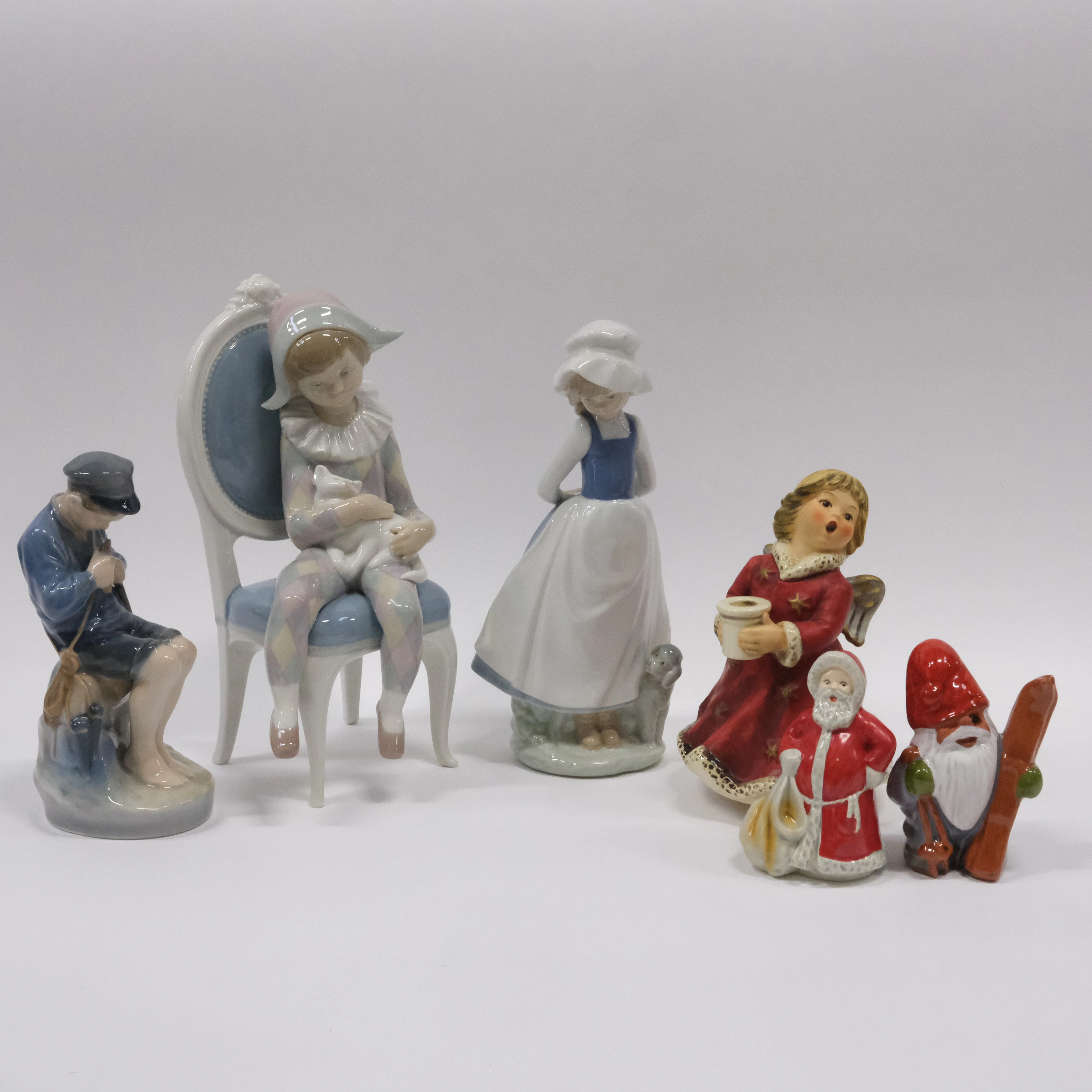6 PORSLINSFIGURER, BL.A GEOBEL, ROYAL COPENHAGEN.