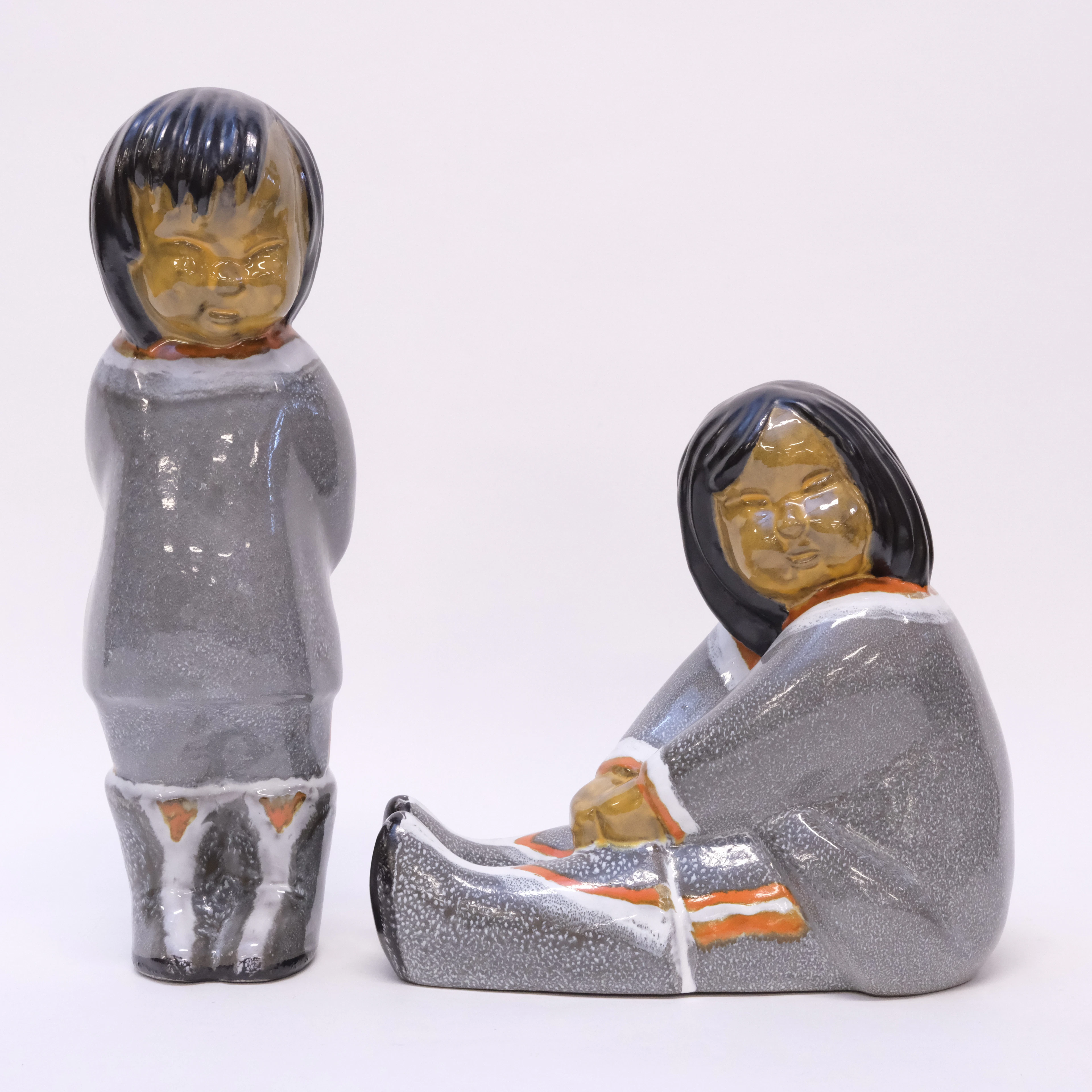 VICKE LINDSTRAND. FIGURER, TVÅ STYCKEN, INNUITER, UPPSALA EKEBY.