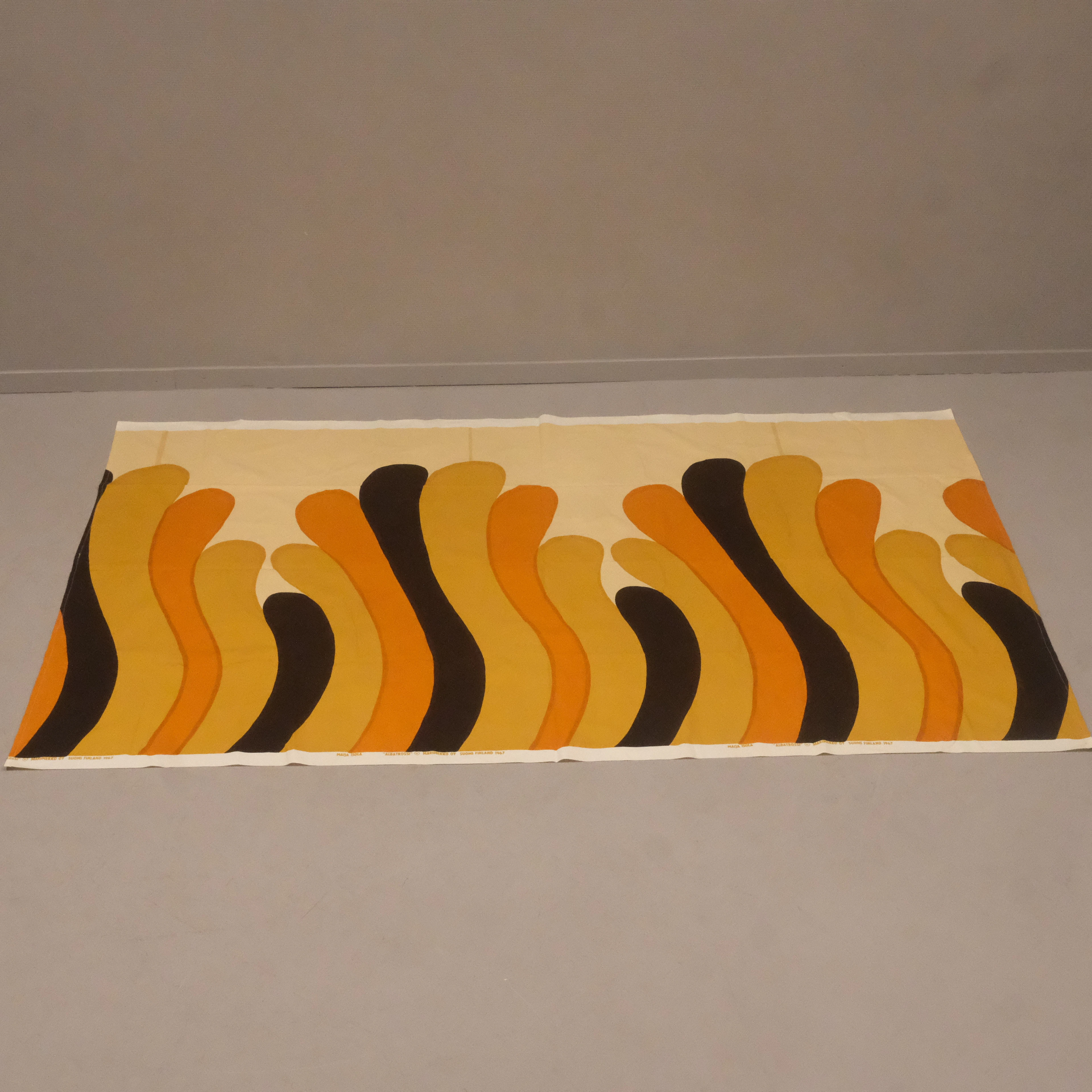 MAIJA ISOLA. TEXTIL, "ALBATROSSI", MARIMEKKO, FINLAND 1967.
