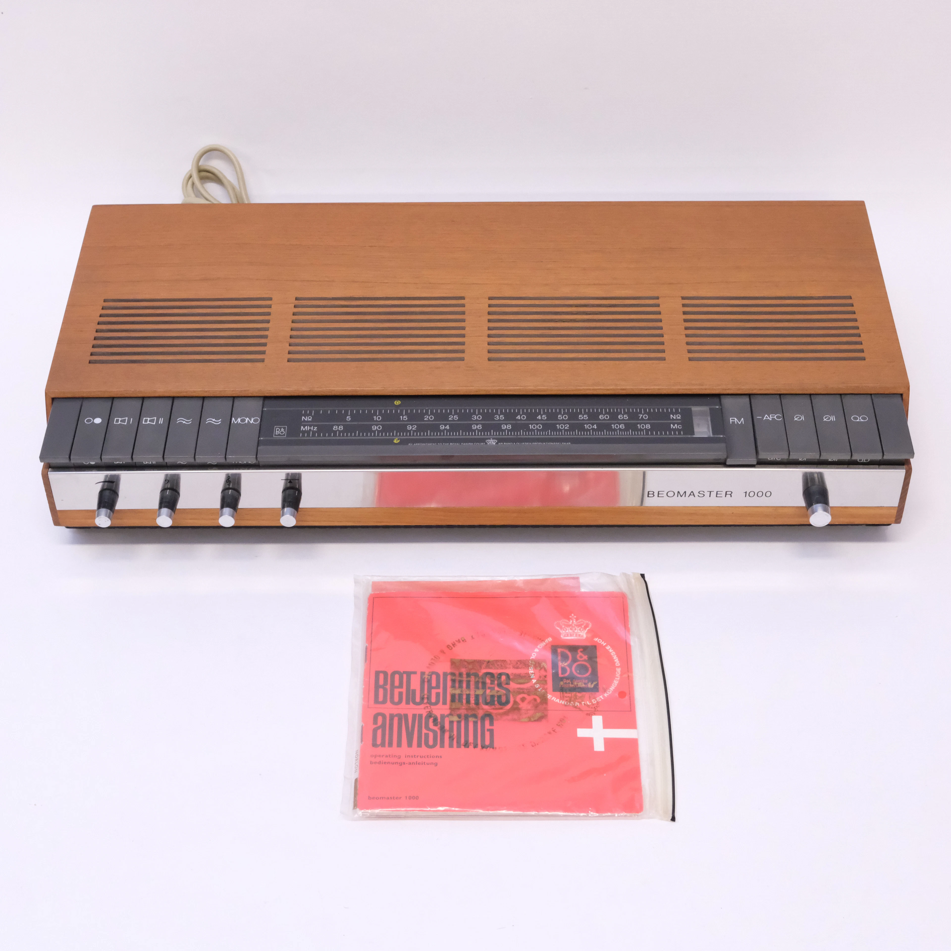BANG & OLUFSEN. FM-STEREORECEIVER/FÖRSTÄRKARE, "BEOMASTER 1000". 1960-TAL.