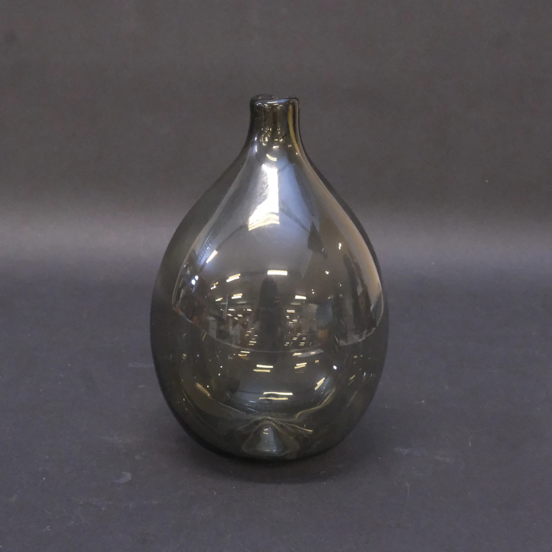 TIMO SARPANEVA. VAS "BIRD BOTTLE", IITTALA, SIGNERAD.