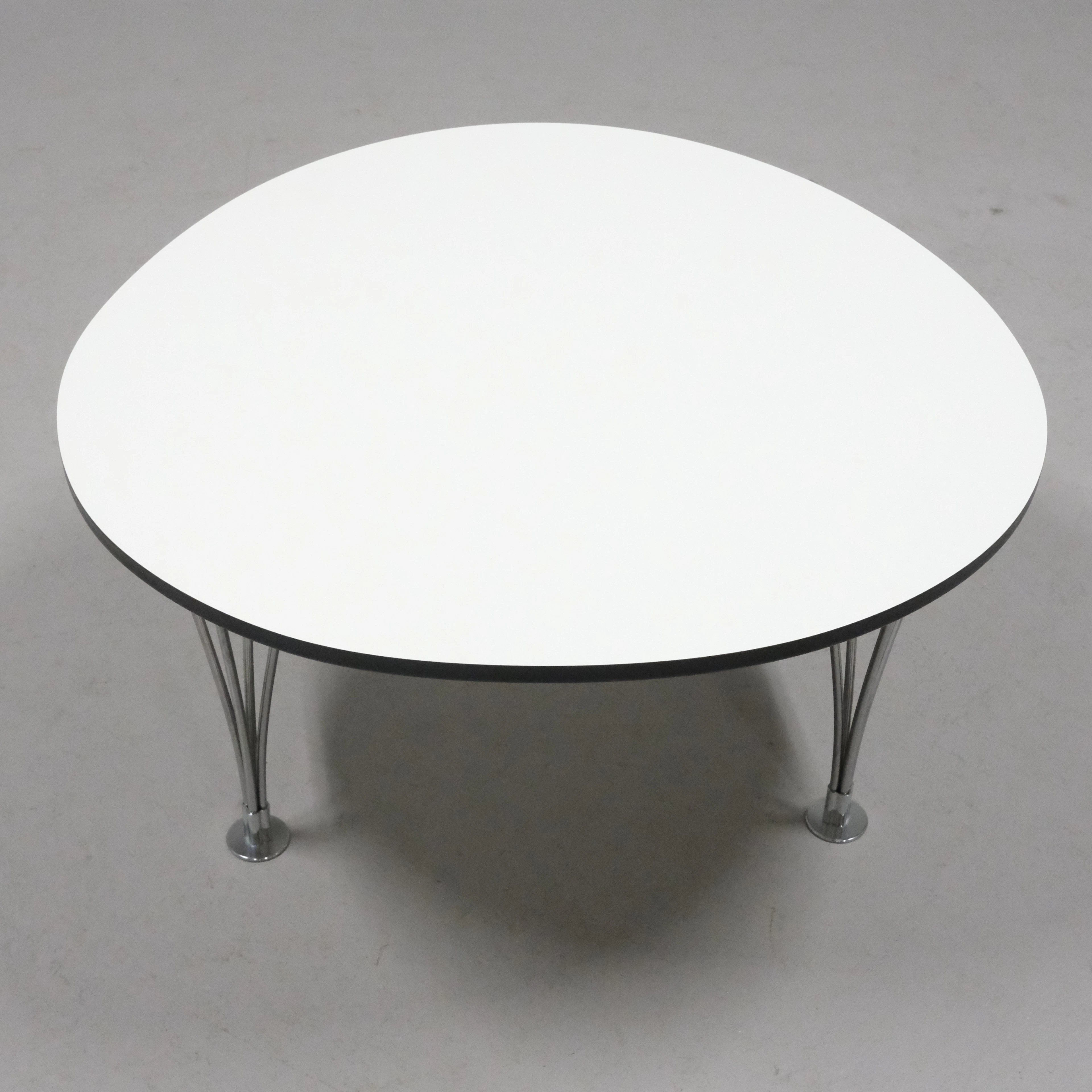 BRUNO MATHSSON & PIET HEIN. SOFFBORD, "TRISUPERELLIPS".