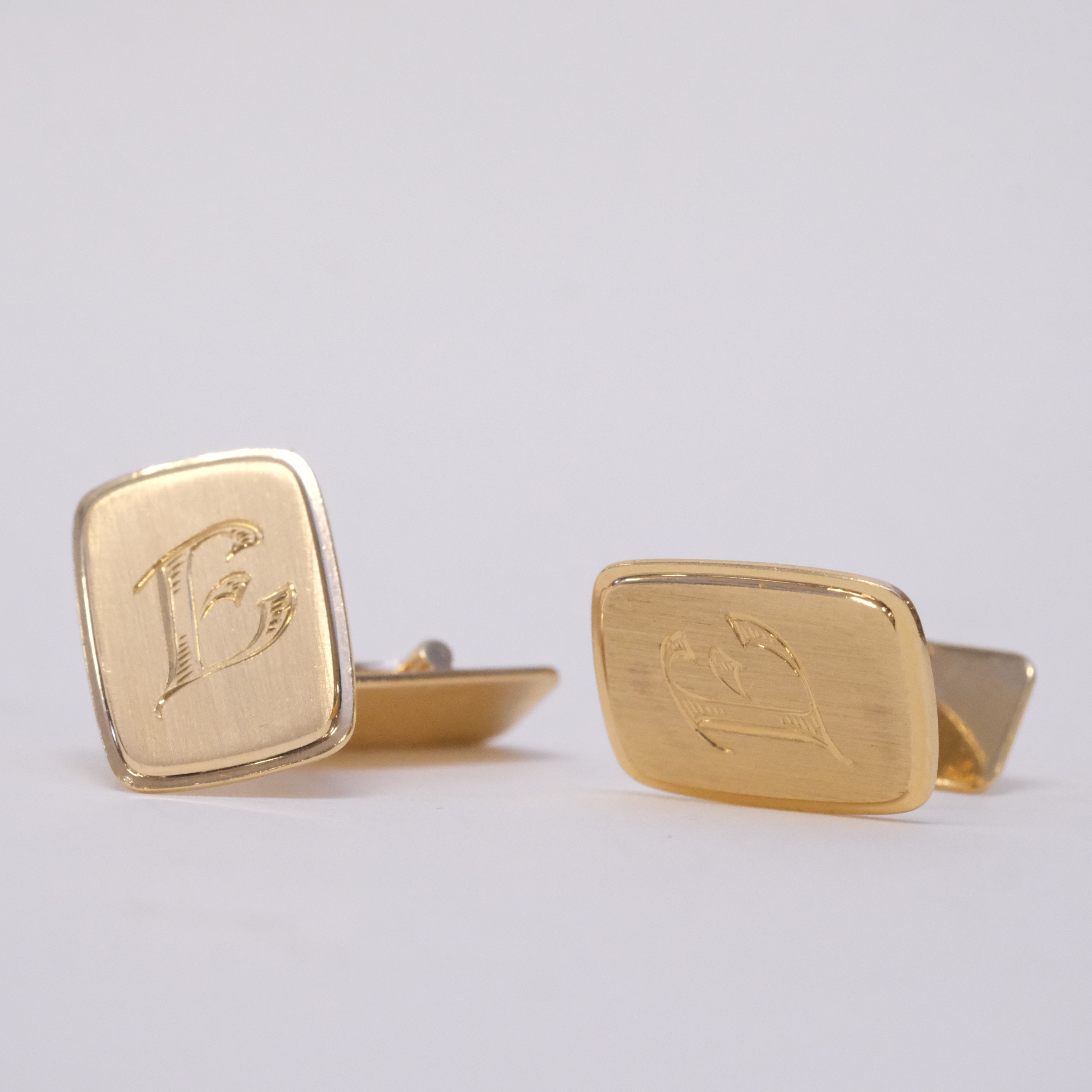 MANSCHETTKNAPPAR, ETT PAR, 18K GULD.
