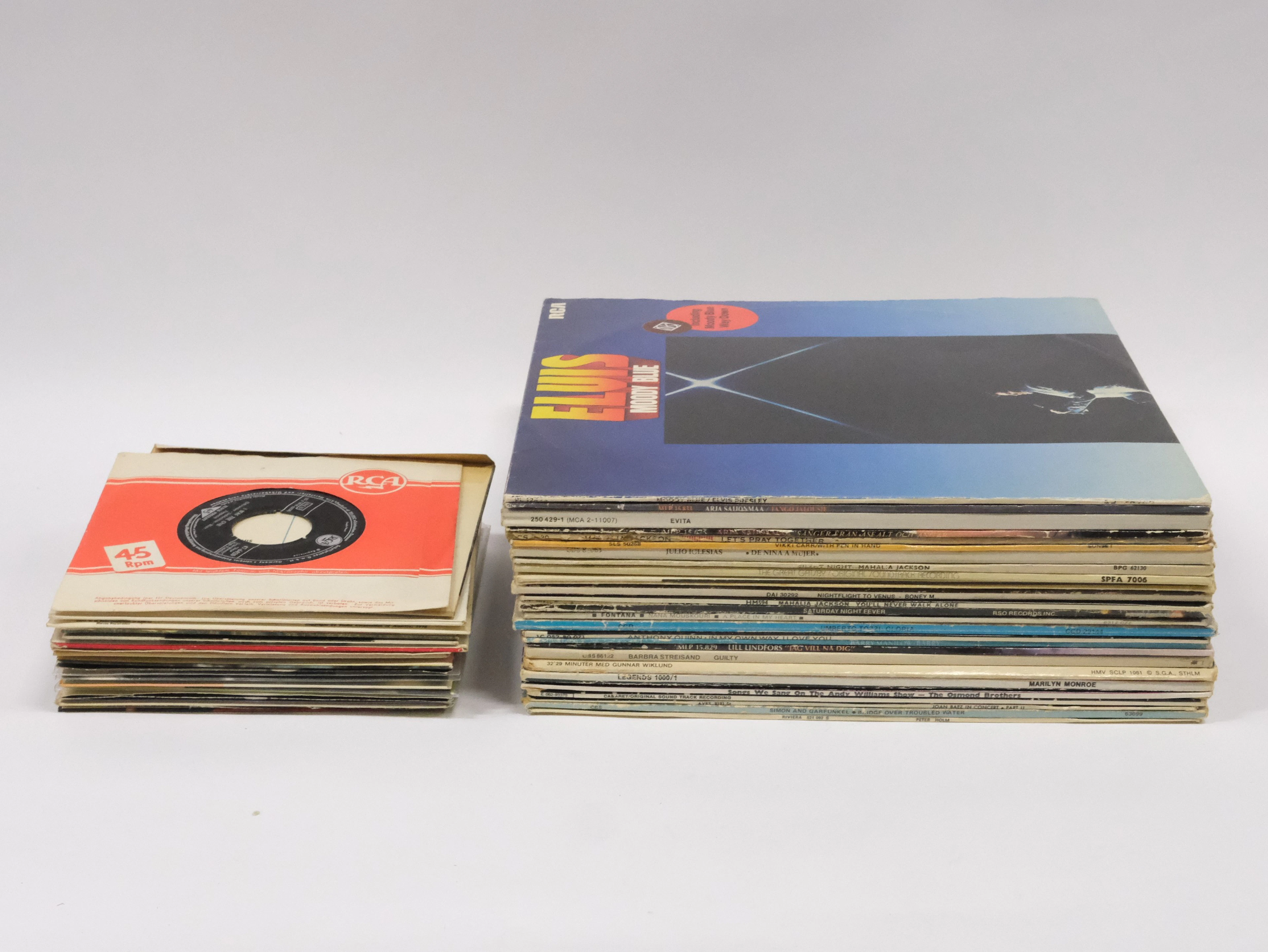 SAMLING VINYLSKIVOR, LP OCH SINGLAR, 27+21.