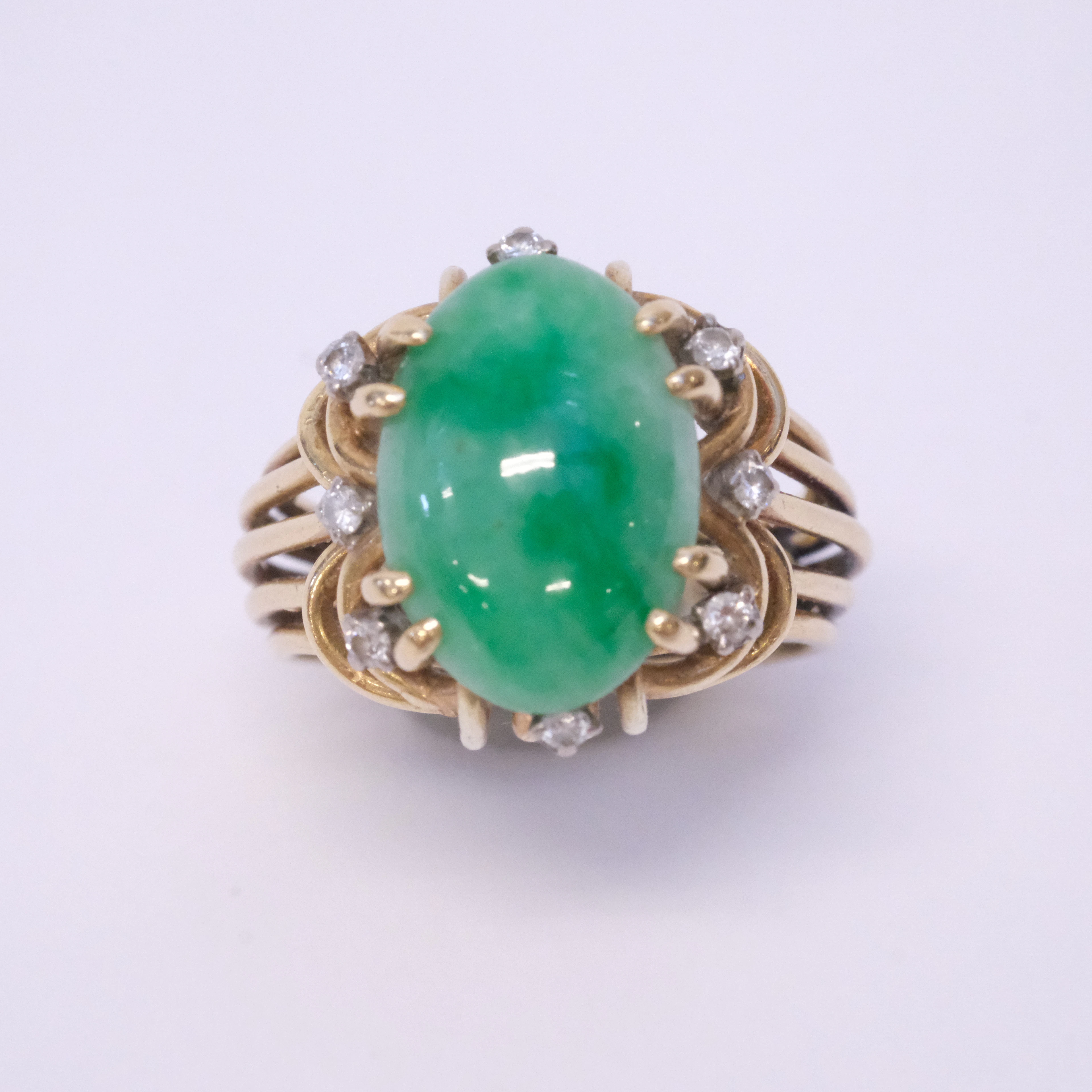RING MED AVENTURIN OCH DIAMANTER, 18K GULD.