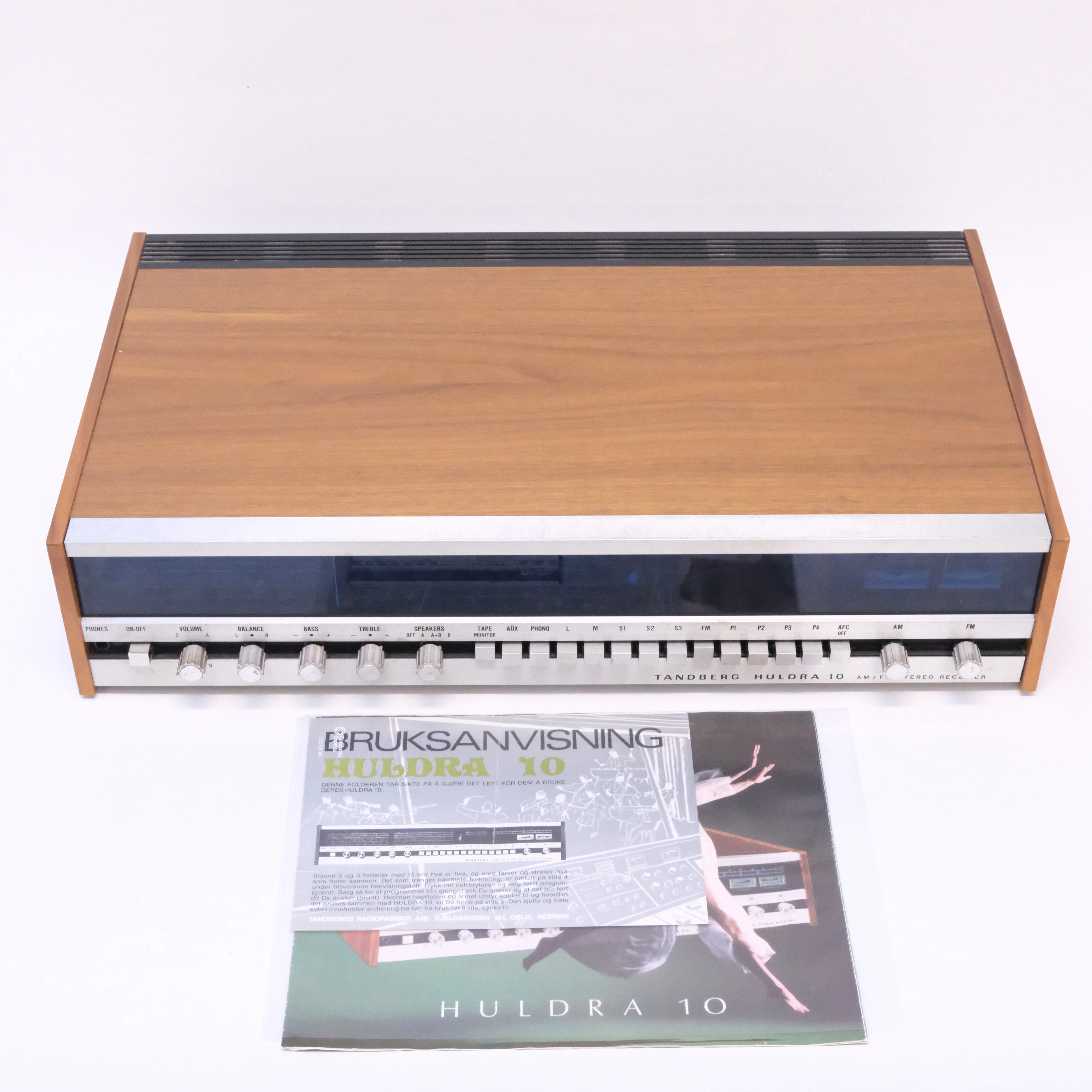 TANDBERG. AM/FM STEREO RECEIVER. "HULDRA 10".