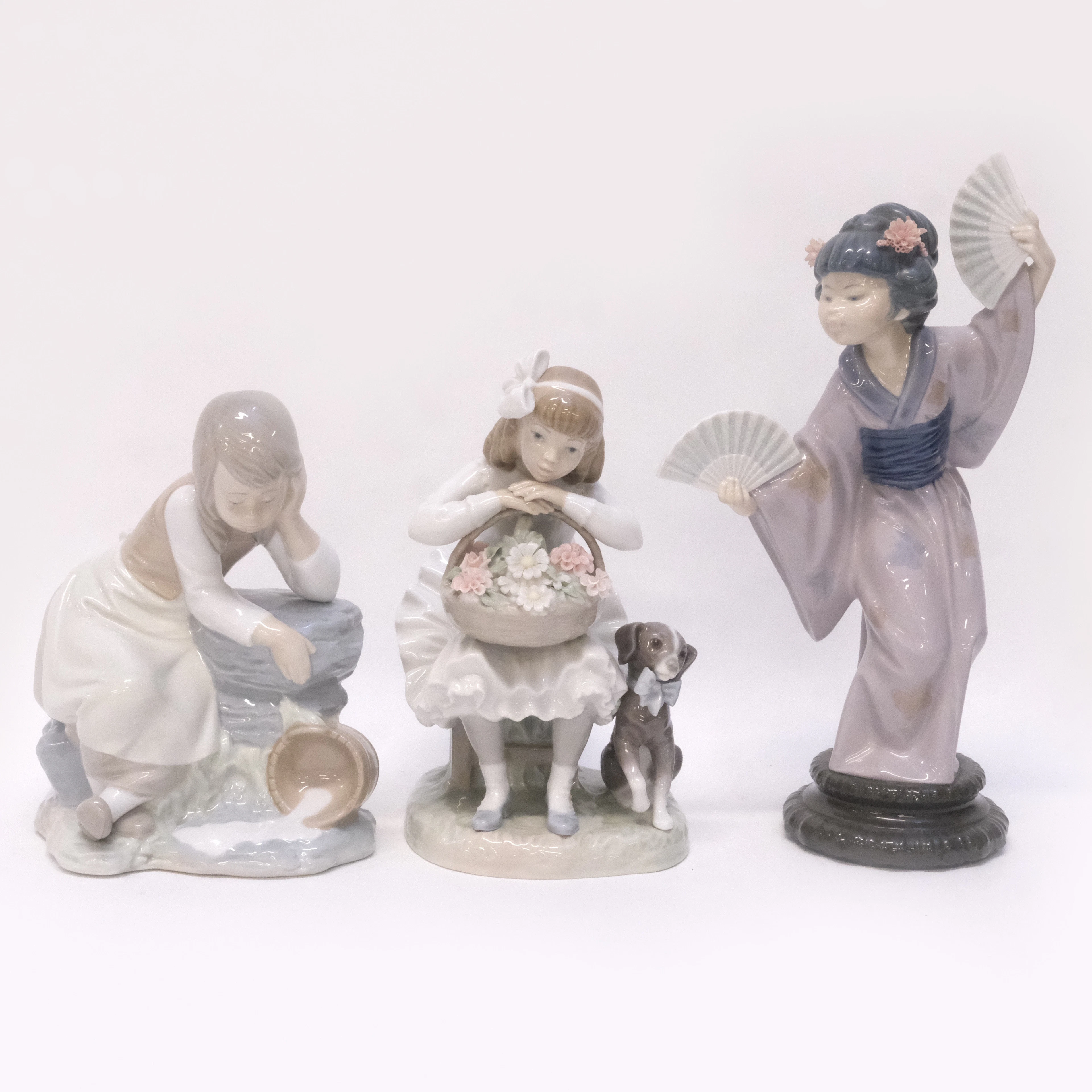 TRE FIGURINER, LLADRO OCH NAO.