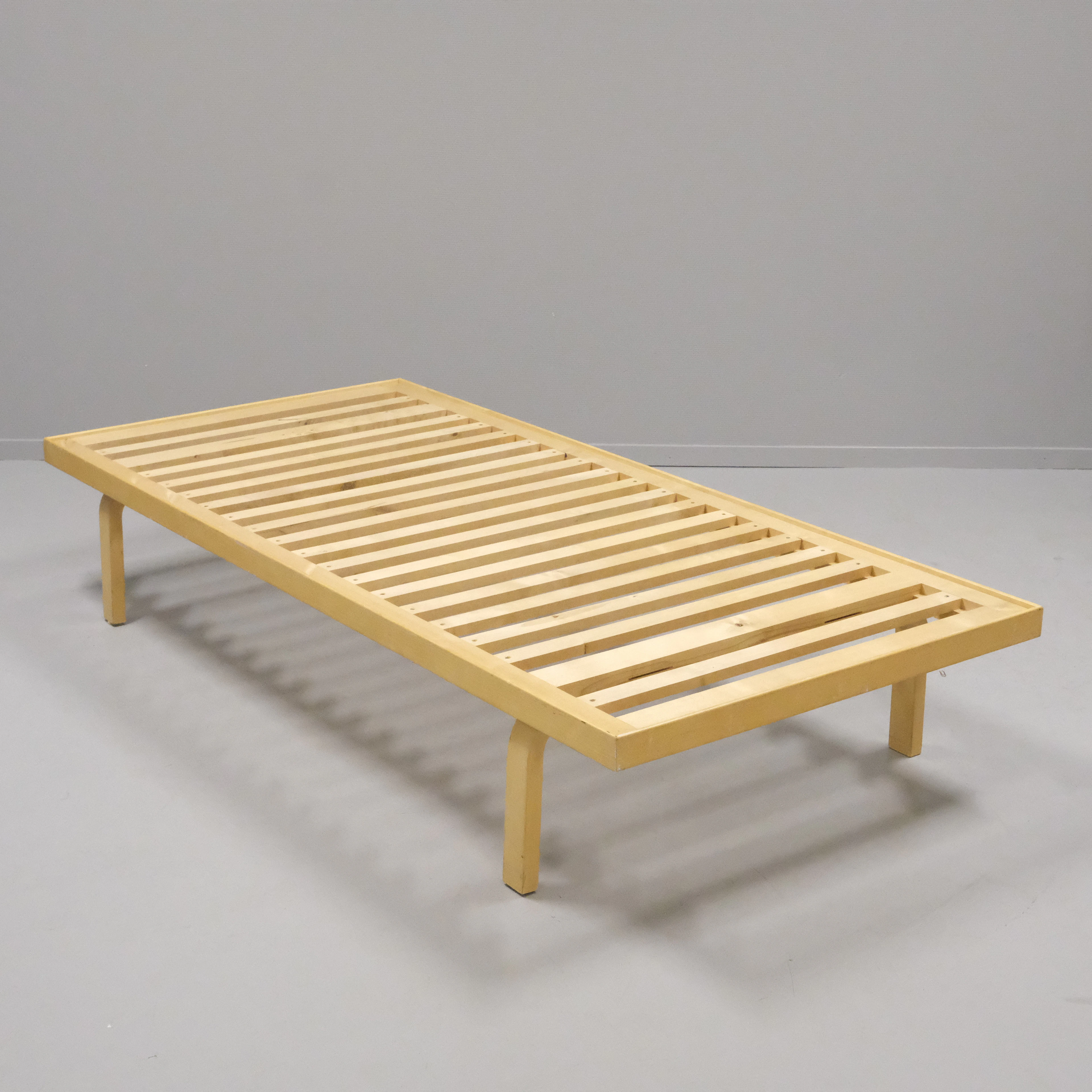ALVAR AALTO. DAGBÄDD, MODELL 710, BJÖRK, FÖR ARTEK.