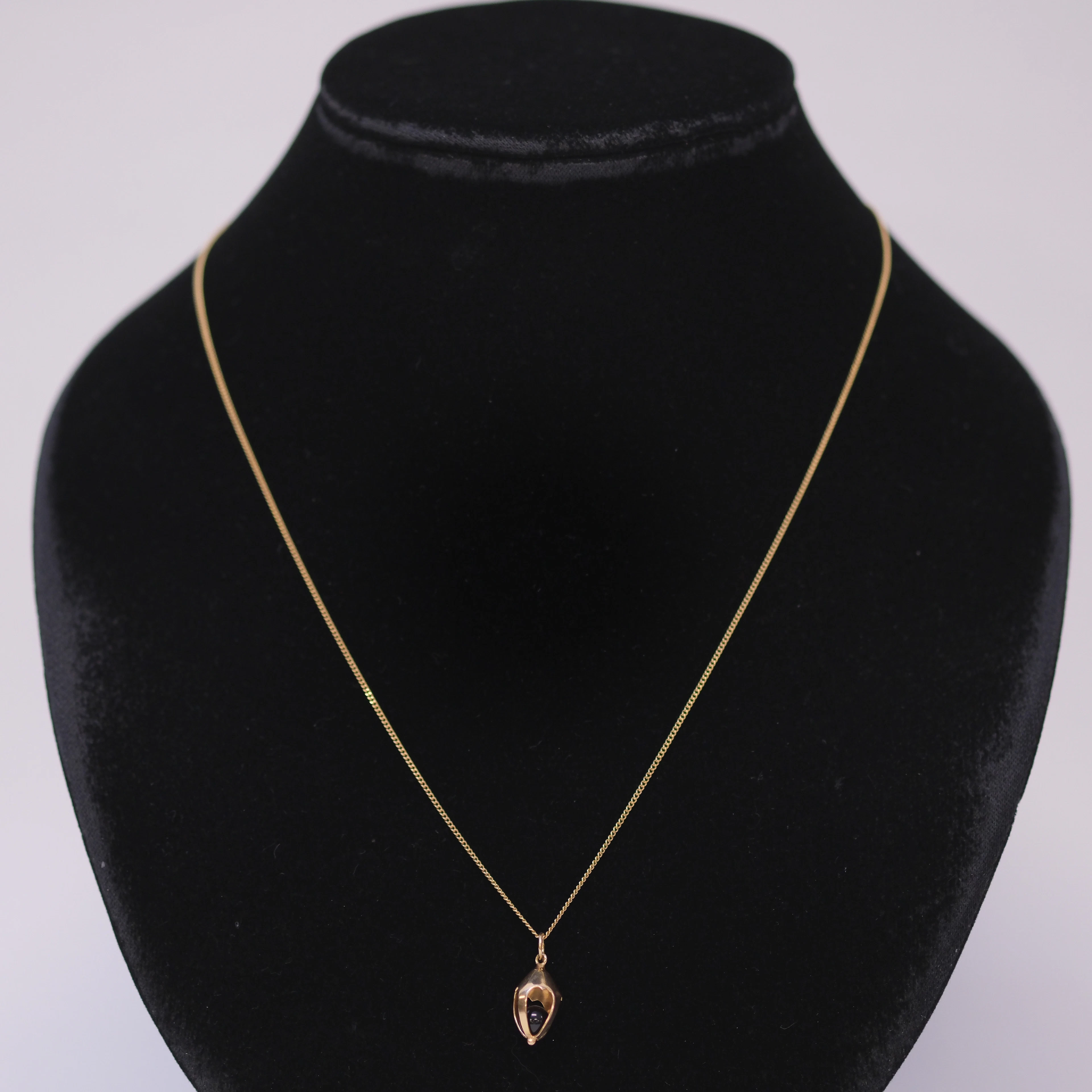 COLLIER SAMT HÄNGE, 18K GULD.