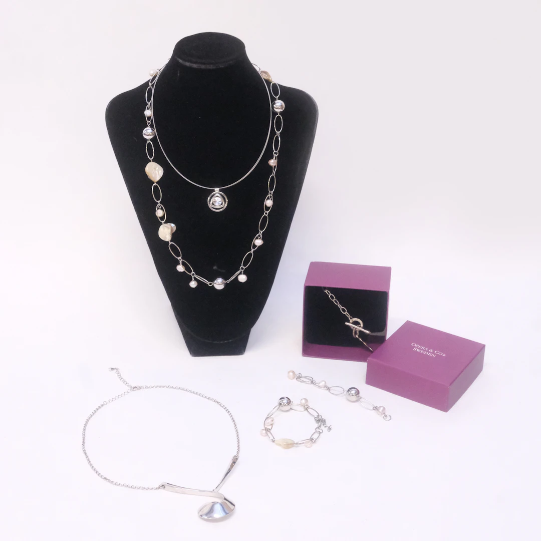 OPERA & CO ARMAND SILVER SAMT BIJOTERIER.