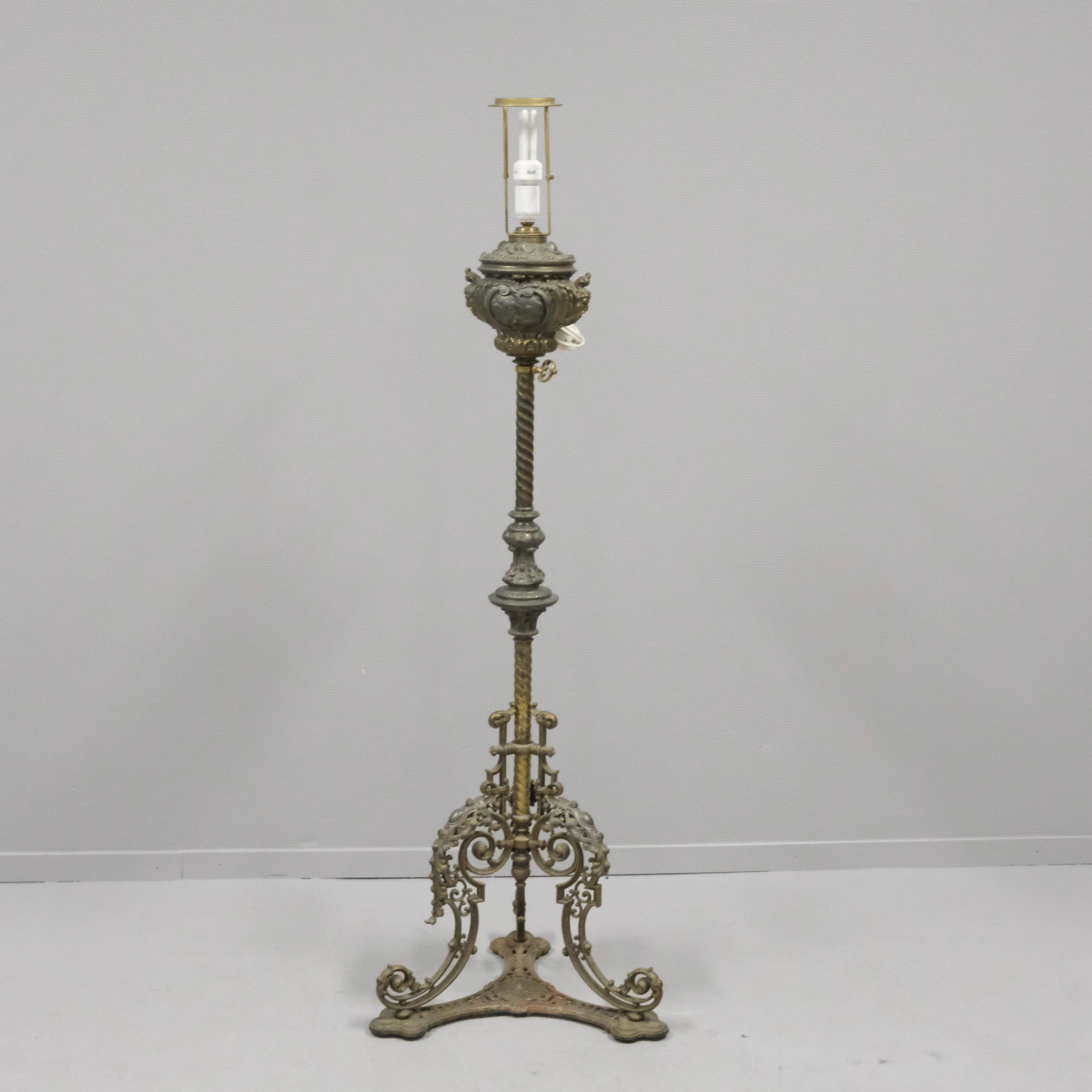 GOLVFOTOGENLAMPA, 1900-TAL.