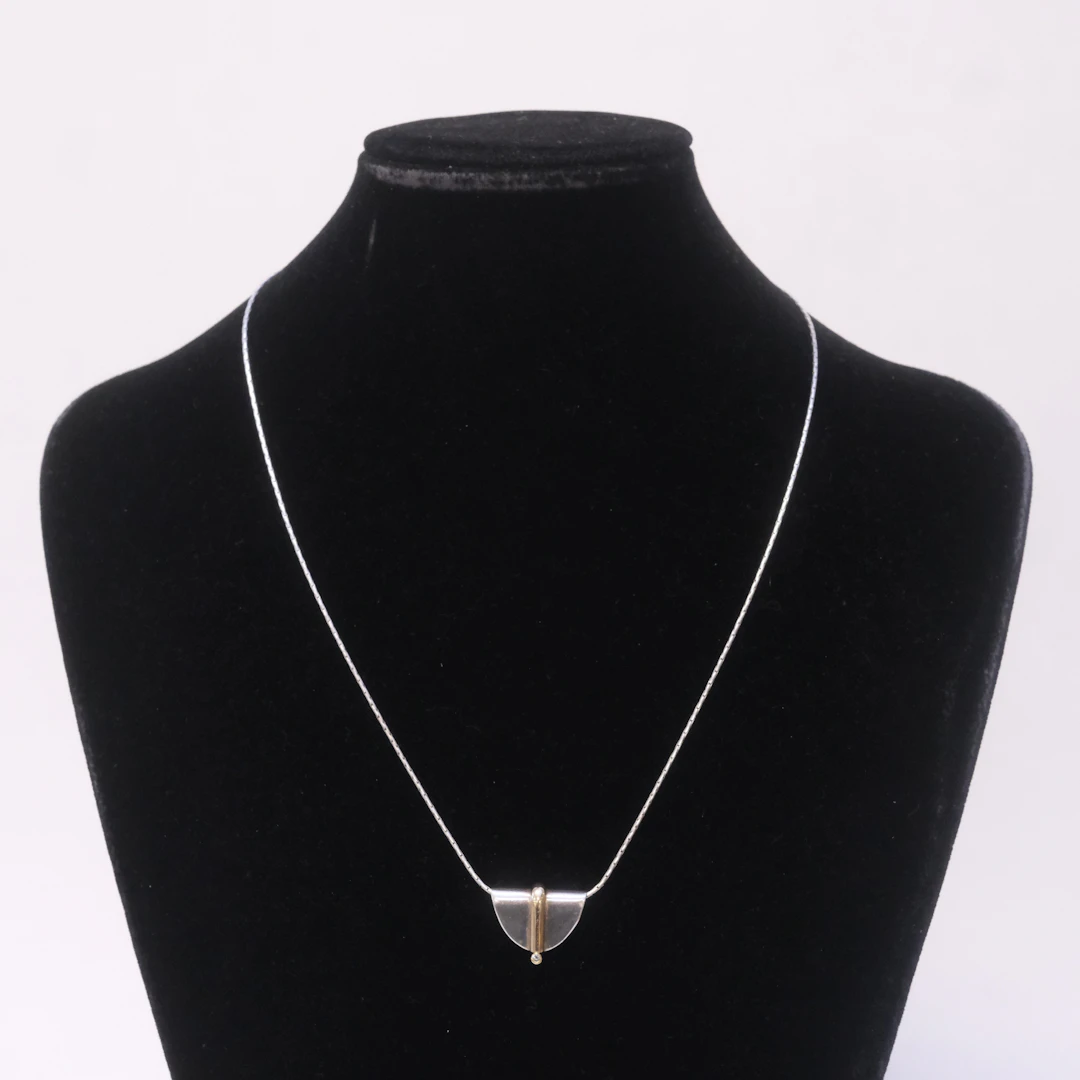 HÄNGE MED DIAMANT I SILVER SAMT KEDJA, SILVER.