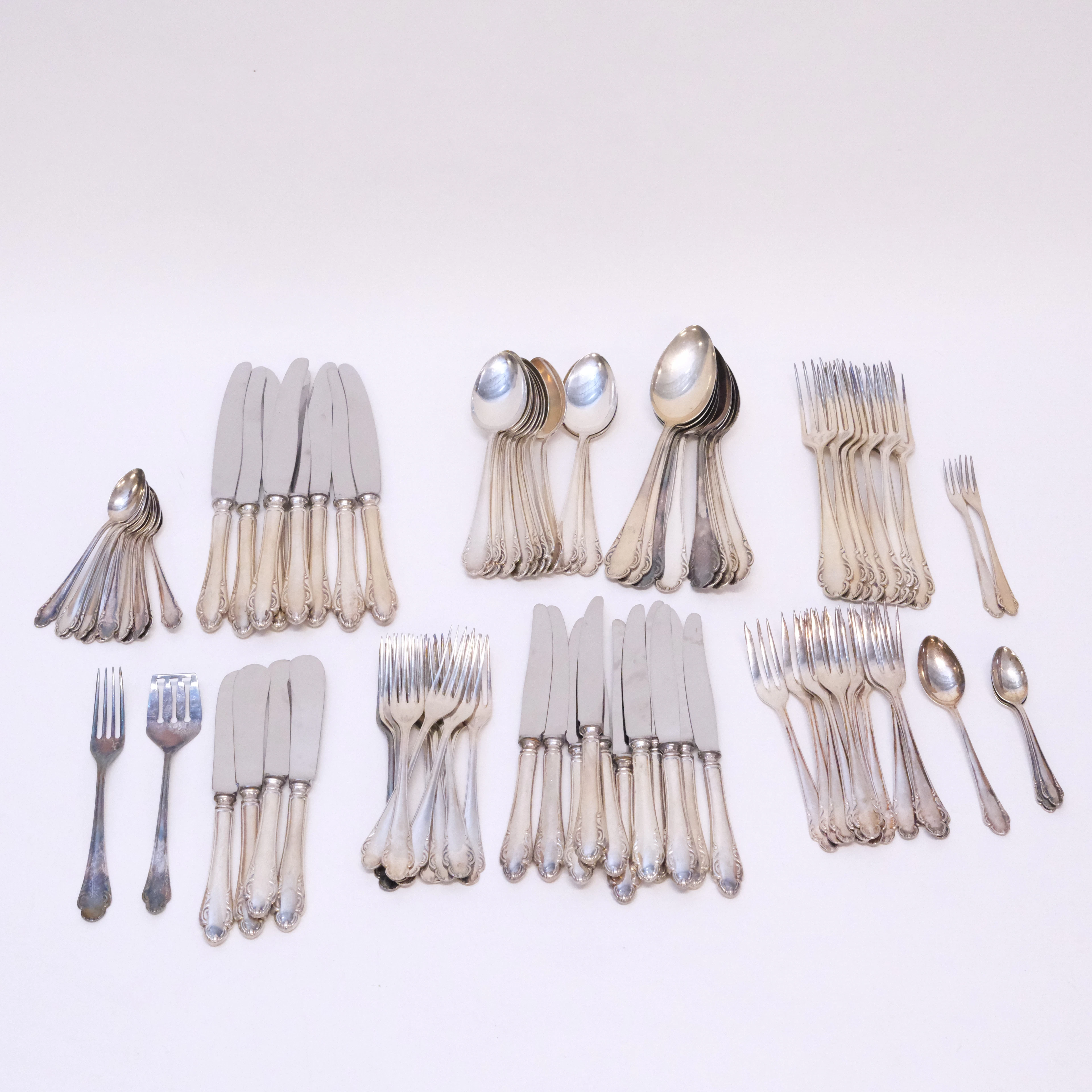 BESTICKSUPPSÄTTNING, MODELL "HAGA". SILVER. 93 DELAR.
