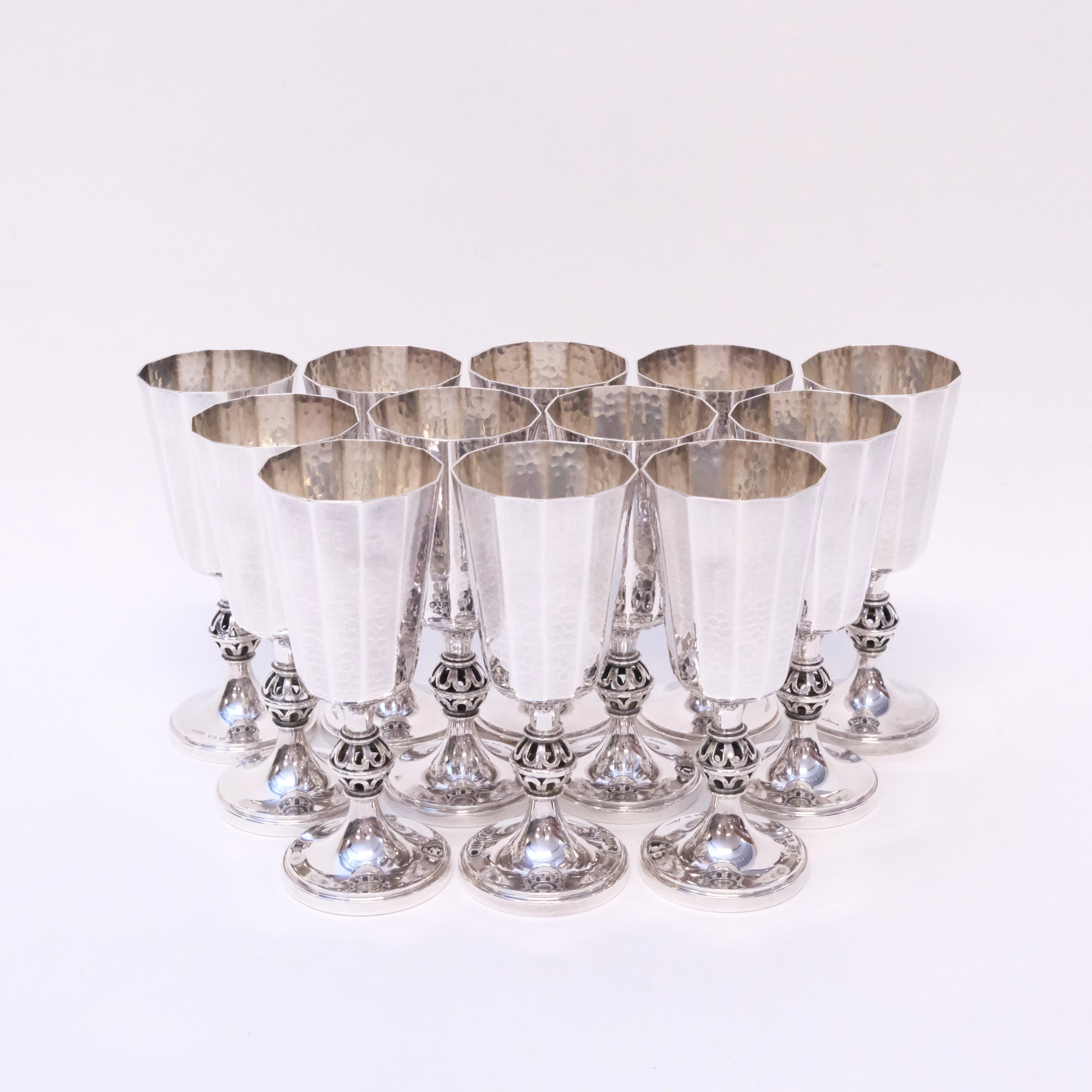 ERIC LÖFMAN. SNAPSBÄGARE, SILVER, 12 STYCKEN.