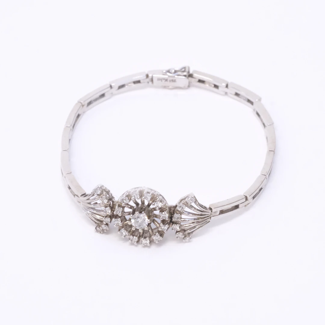 ARMBAND MED DIAMANTER, 18K VITGULD.