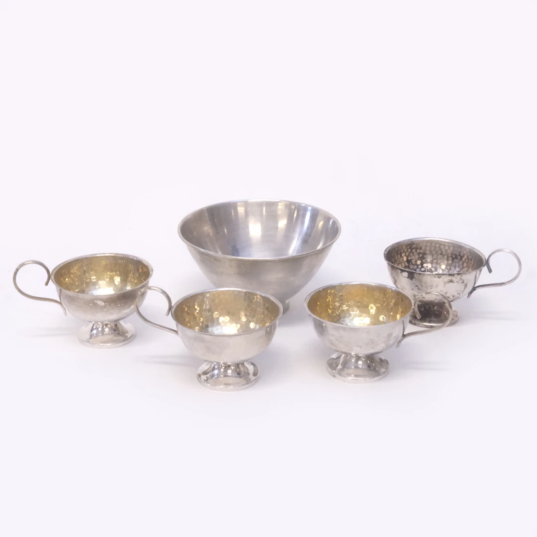FÖREMÅL AV SILVER, 5 DELAR.