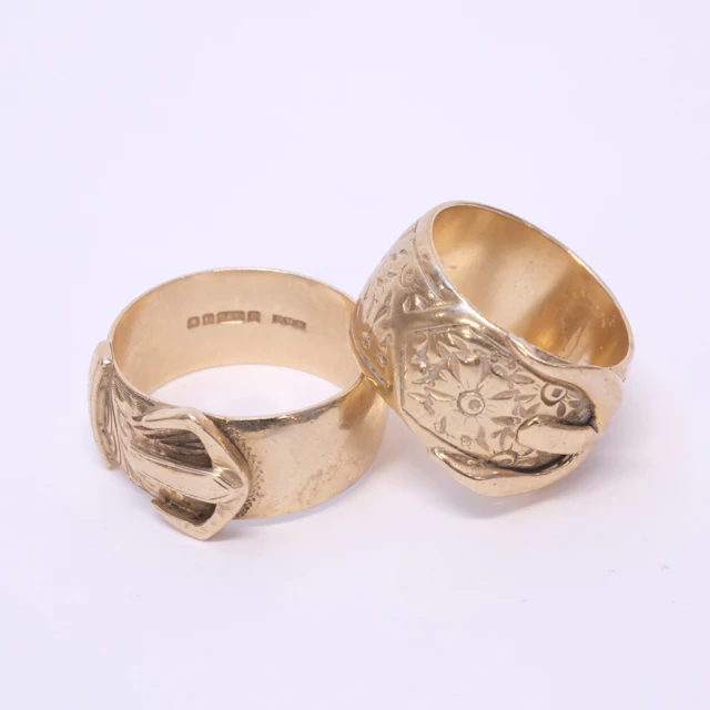 BÄLTESRINGAR, TVÅ STYCKEN, 9K GULD.