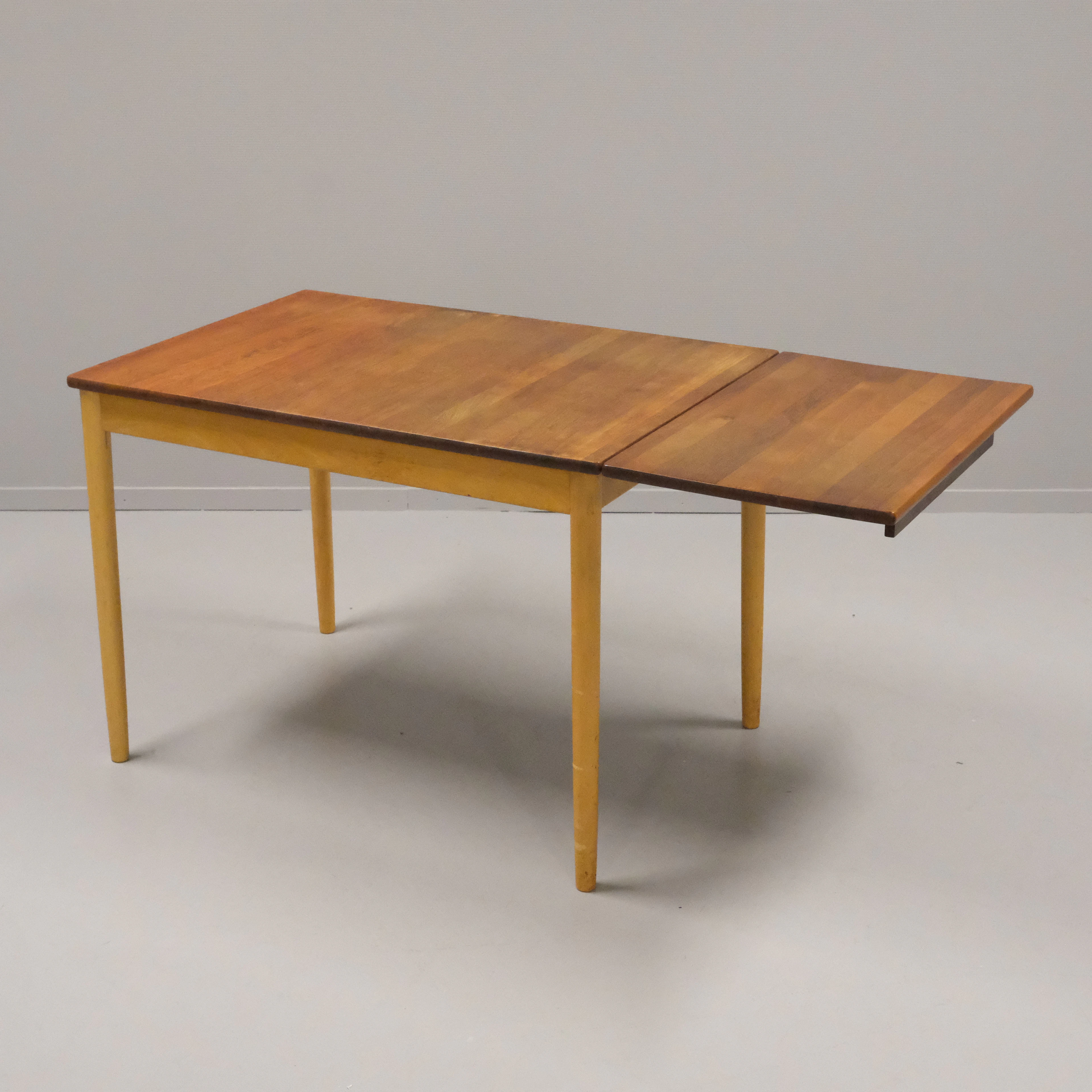 ILS ROOTH. MATBORD, TEAK OCH BOK, "ATLE/292", HAGAFORS STOLFABRIK