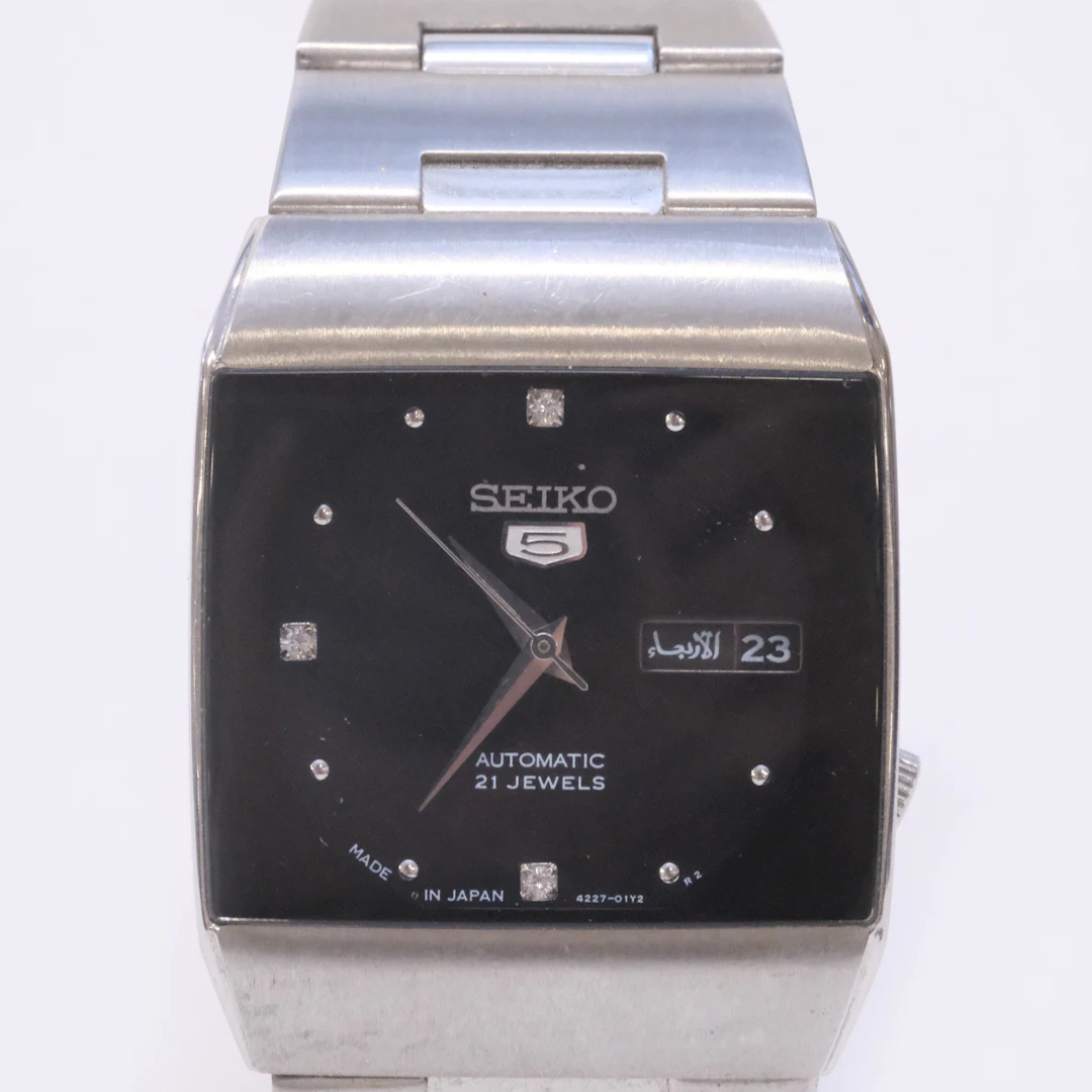 SEIKO. ARMBANDSUR. MODELL "5". AUTOMATIC. 1980-TAL.