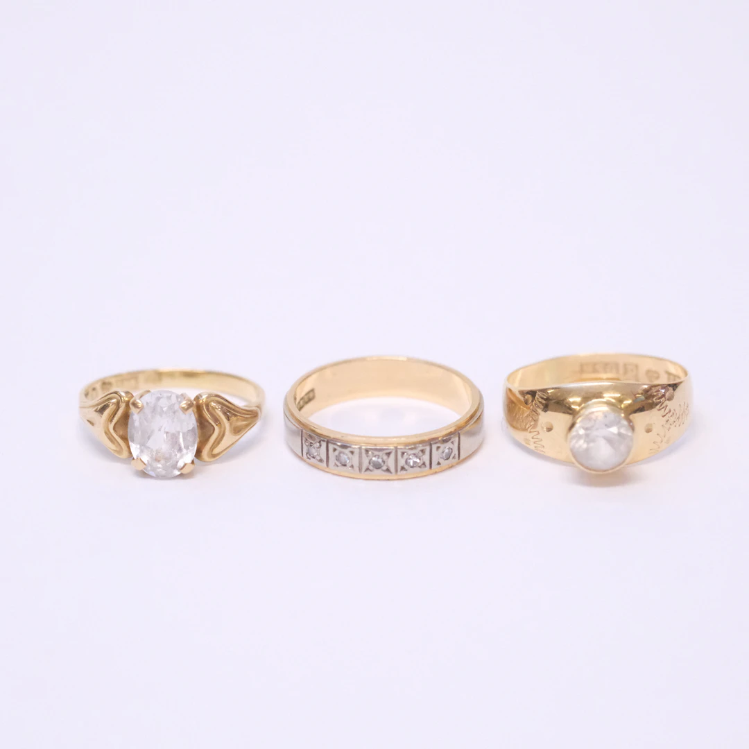 RINGAR MED STENAR, TRE STYCKEN, 18K GULD.