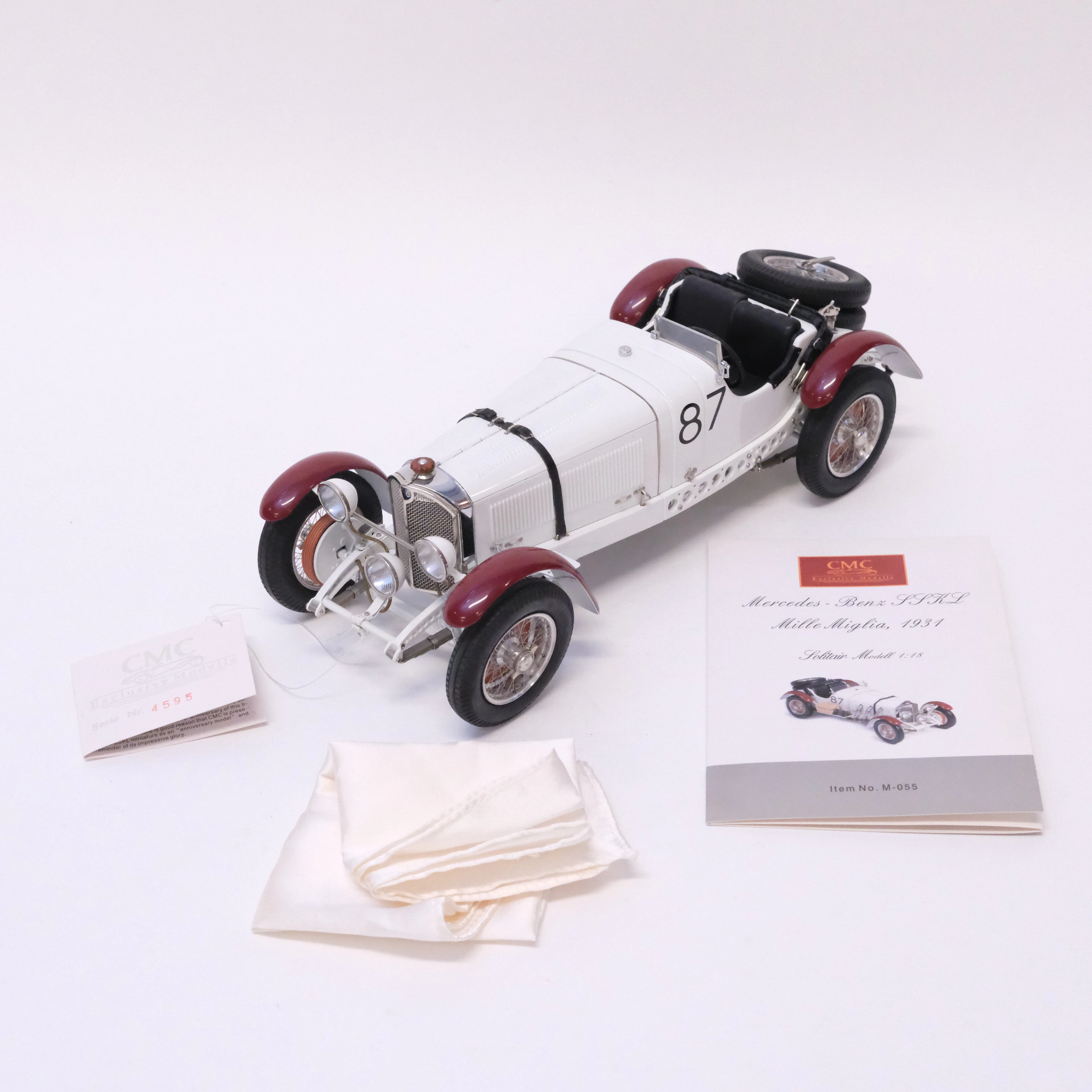 CMC. MODELLBIL. "MERCEDES-BENZ SSKL, MILLE MIGLIA, 1931 #87". SKALA 1:18.