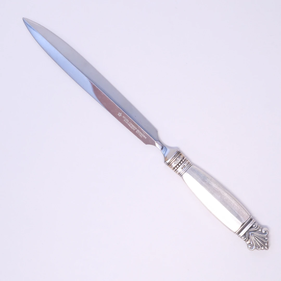 JOHAN RODHE. BREVKNIV, "DRONNING/ACANTHUS", GEORG JENSEN.