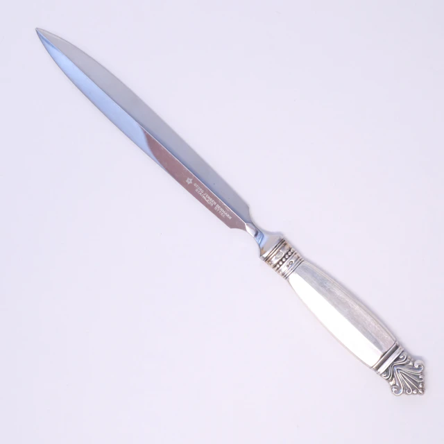 JOHAN RODHE. BREVKNIV, "DRONNING/ACANTHUS", GEORG JENSEN.