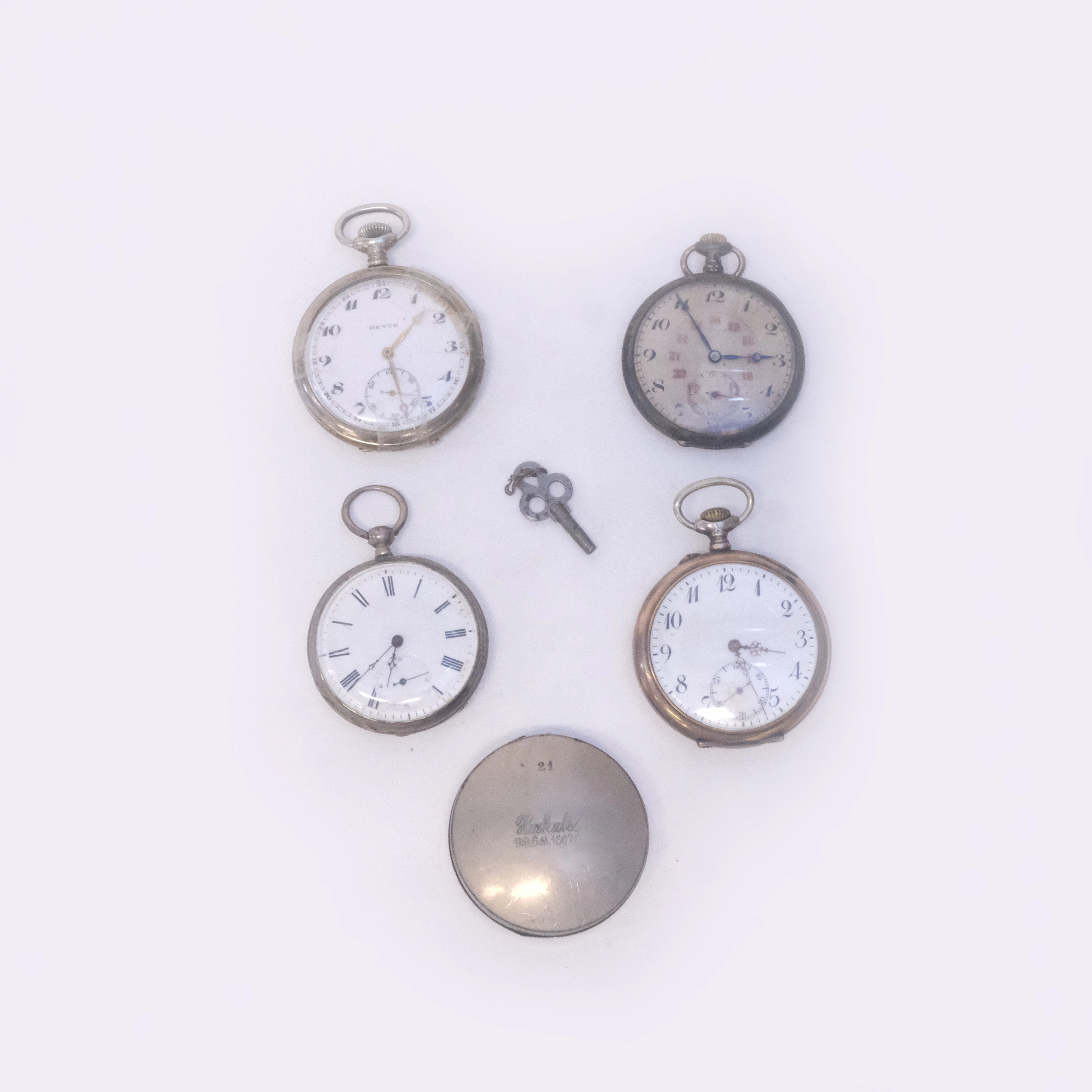 FYRA FICKUR, DELVIS SILVER.