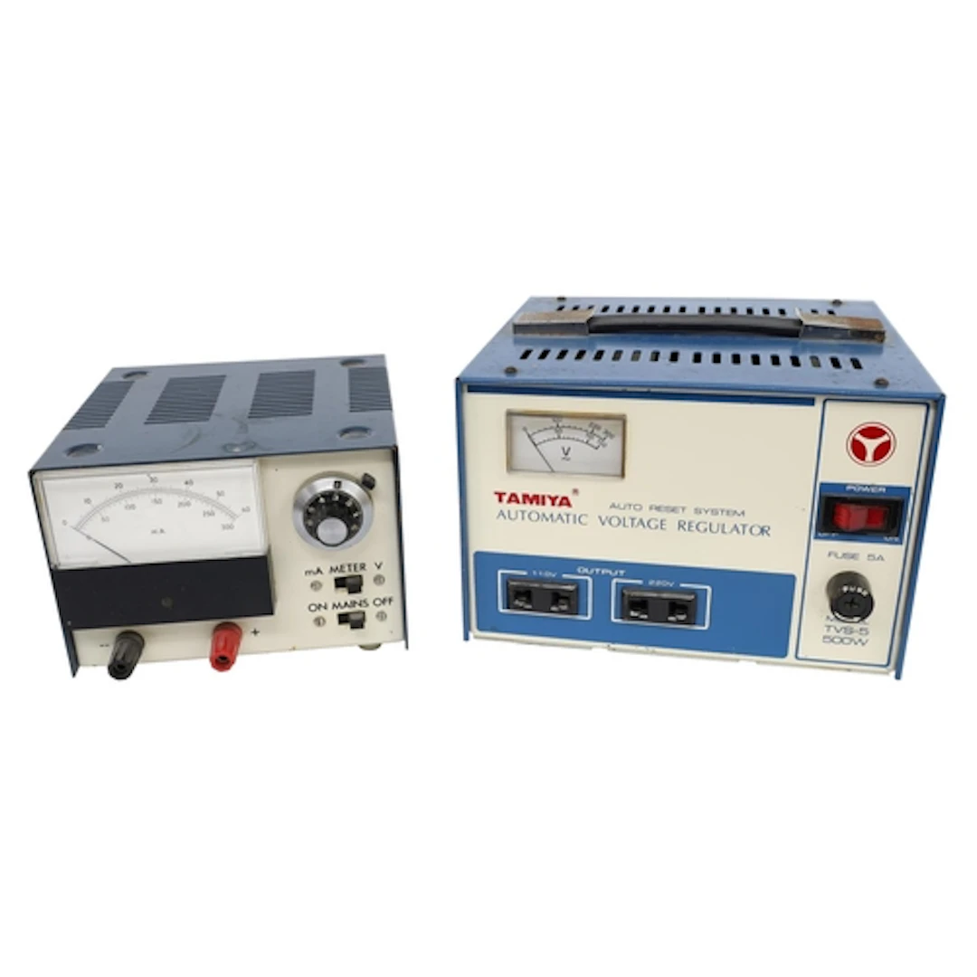 Model TVS-5 bench-top automatic voltage regulator manufactur...