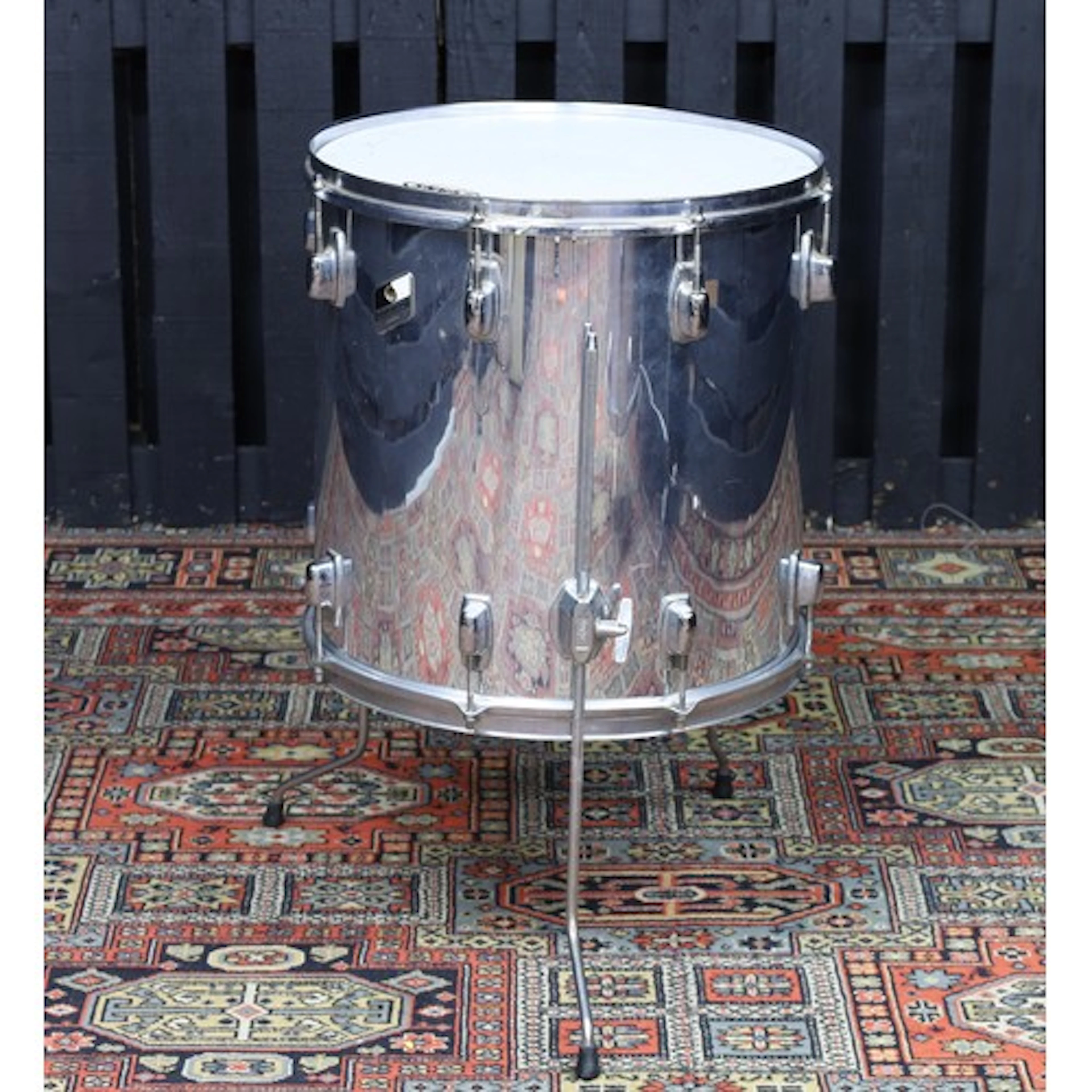 1980/90s Ludwig floor tom, chrome finish, the badge black an...