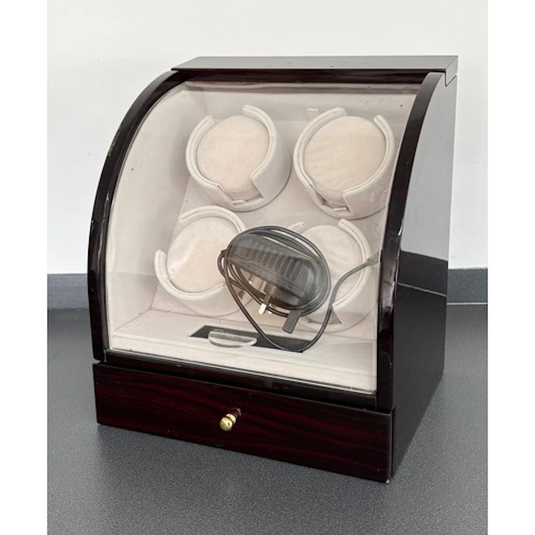 Chiyoda automatic watch winder, with four bi-directional win...