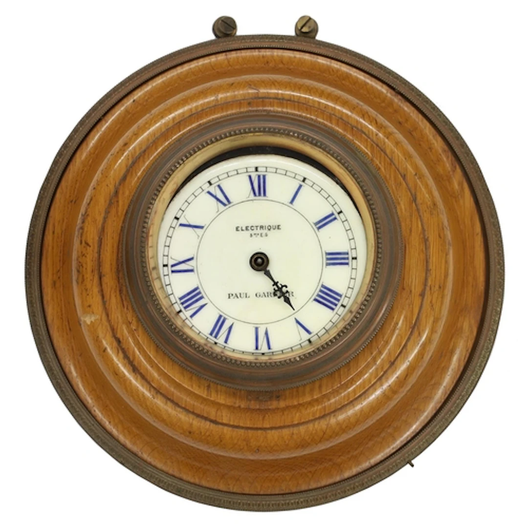 Paul Garnier of Paris one minute slave clock in wooden circu...