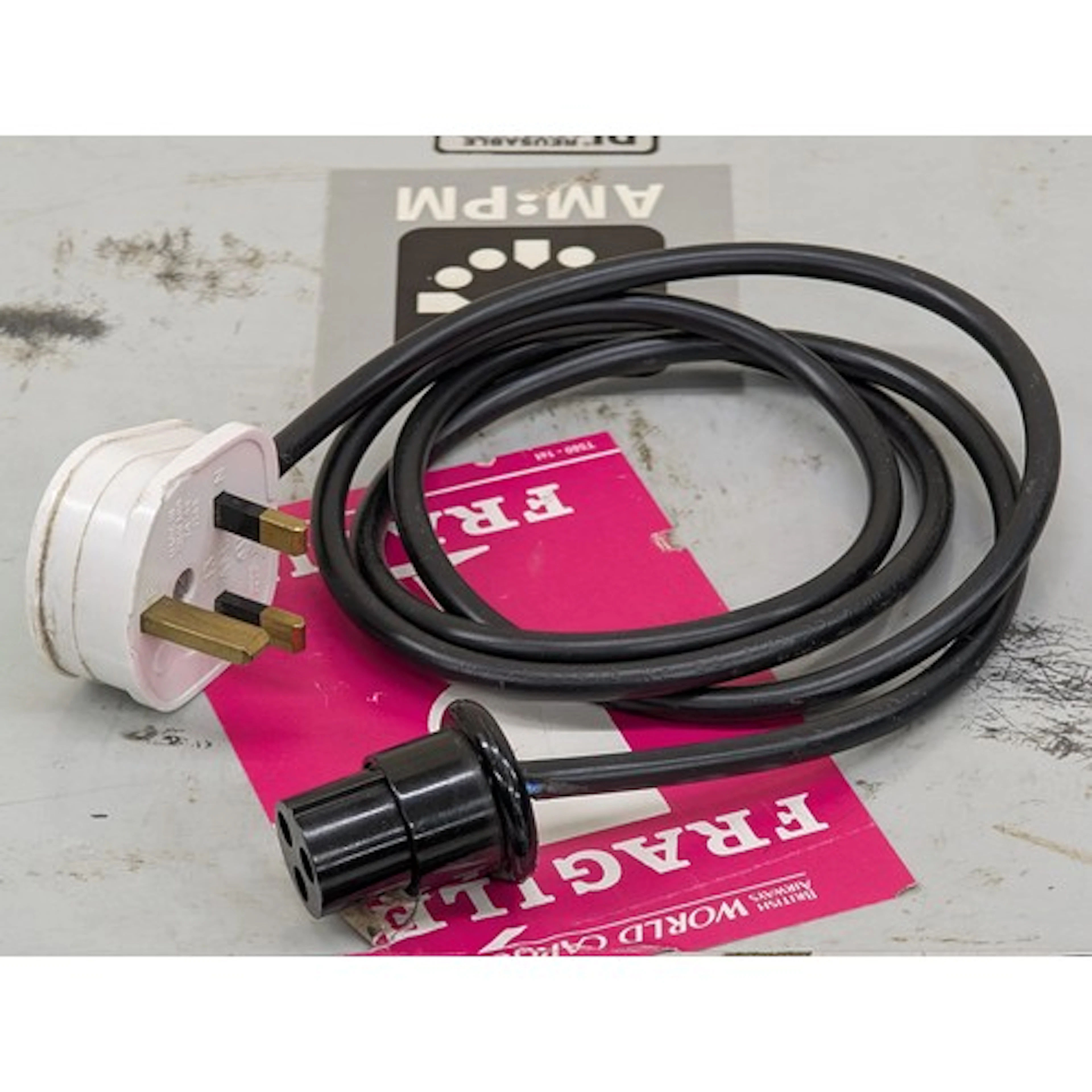 Vintage Bulgin three pin round amplifier power lead...