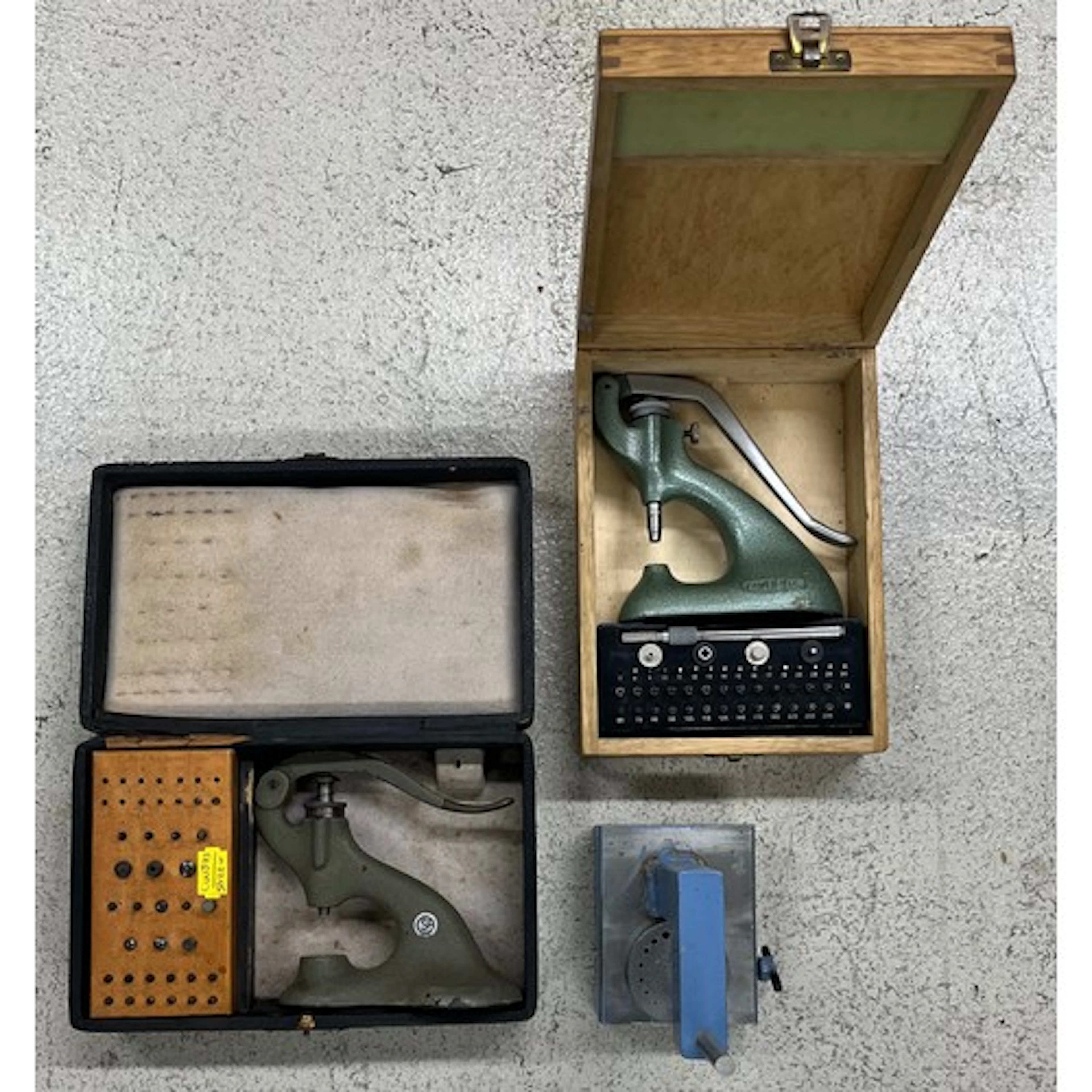 Favorite jewelling tool with accessories, within original wo...