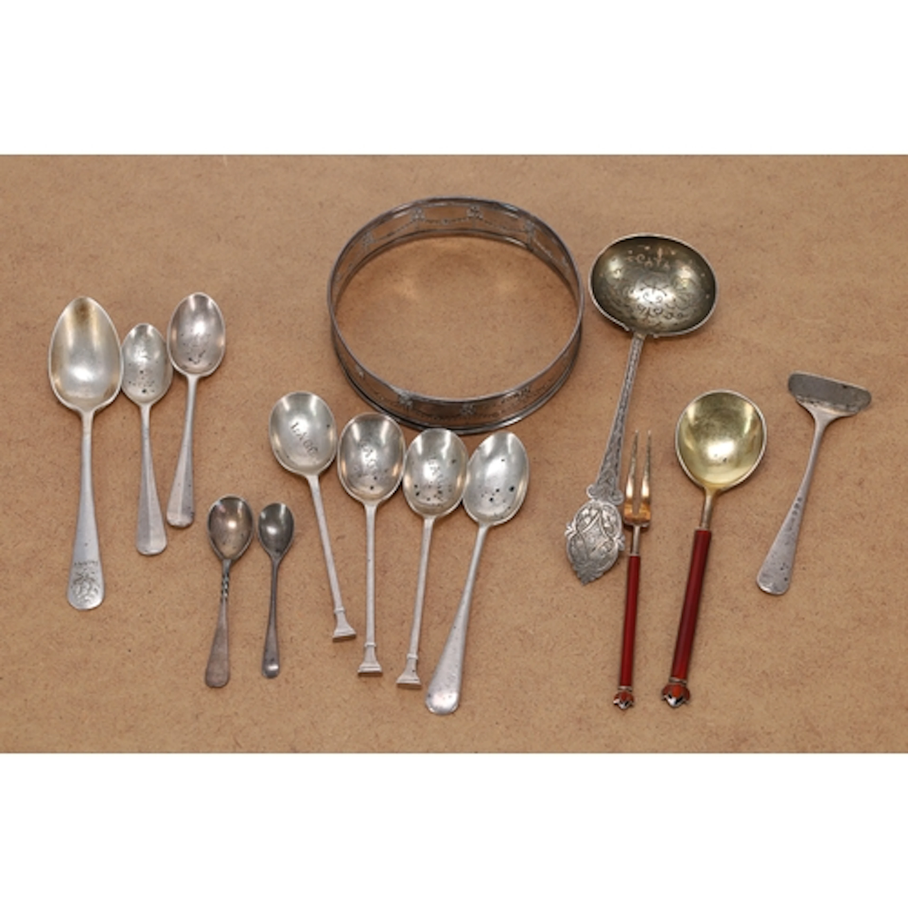 Edward VII silver circular collar, worked with ribbon tied s...